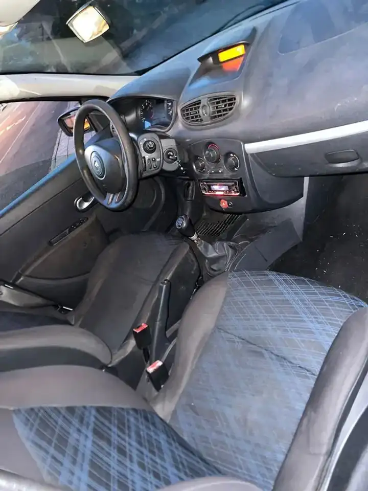Renault Clio Citadine 5 portes — photo 7