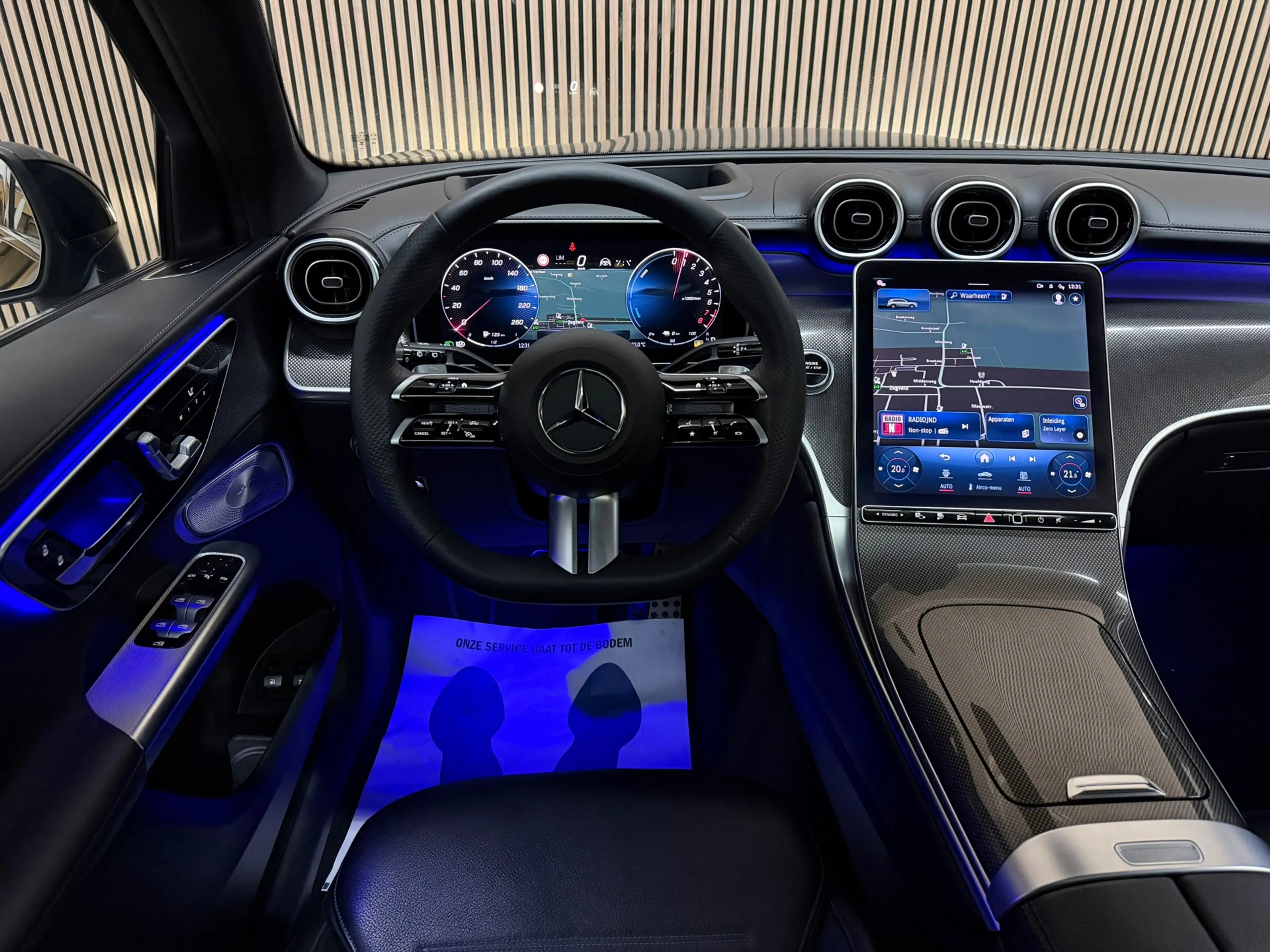 Mercedes-Benz GLC 400 400e 4MATIC AMG Line 2023 FULL OPTION — photo 16
