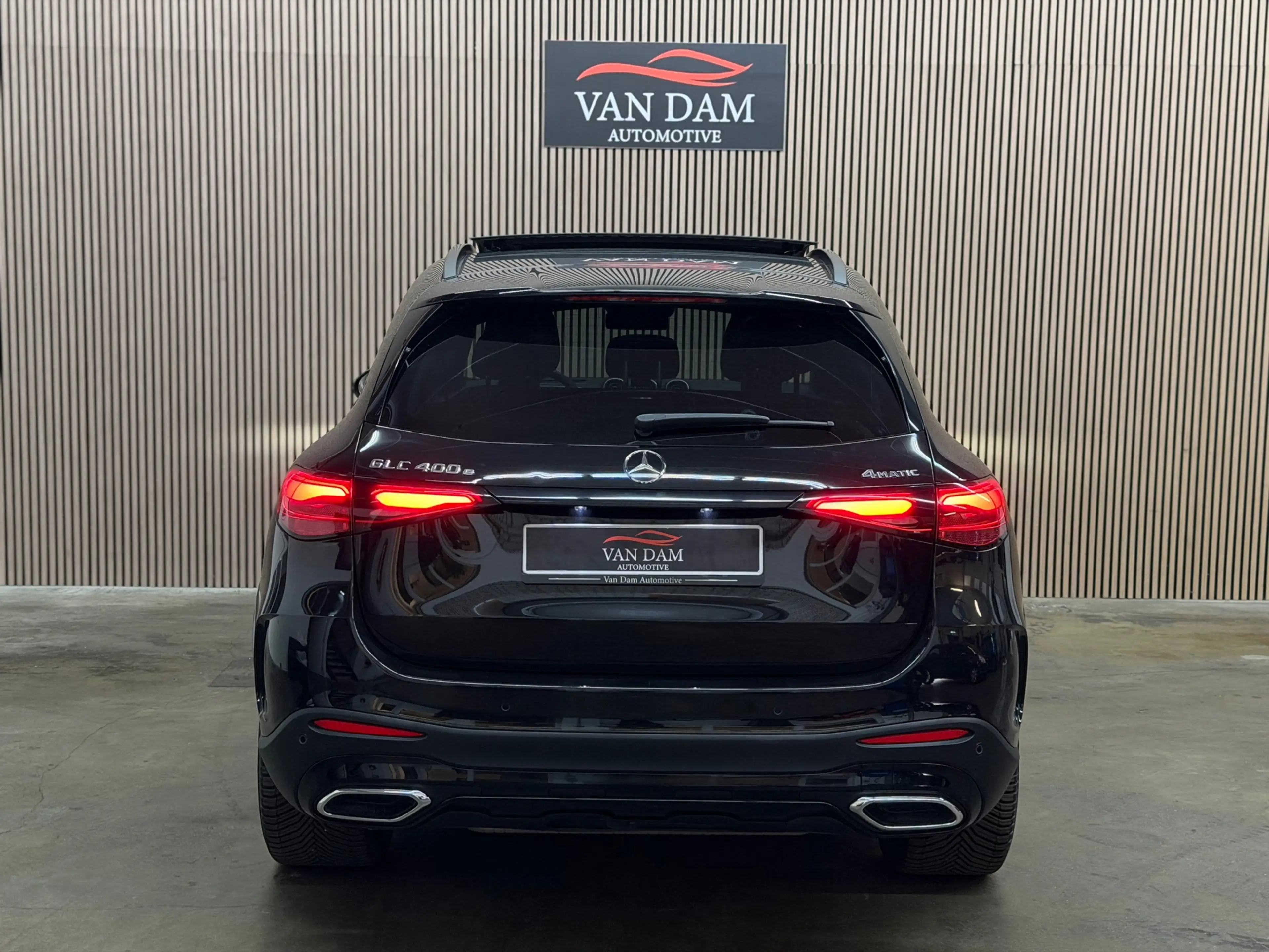 Mercedes-Benz GLC 400 400e 4MATIC AMG Line 2023 FULL OPTION — photo 11
