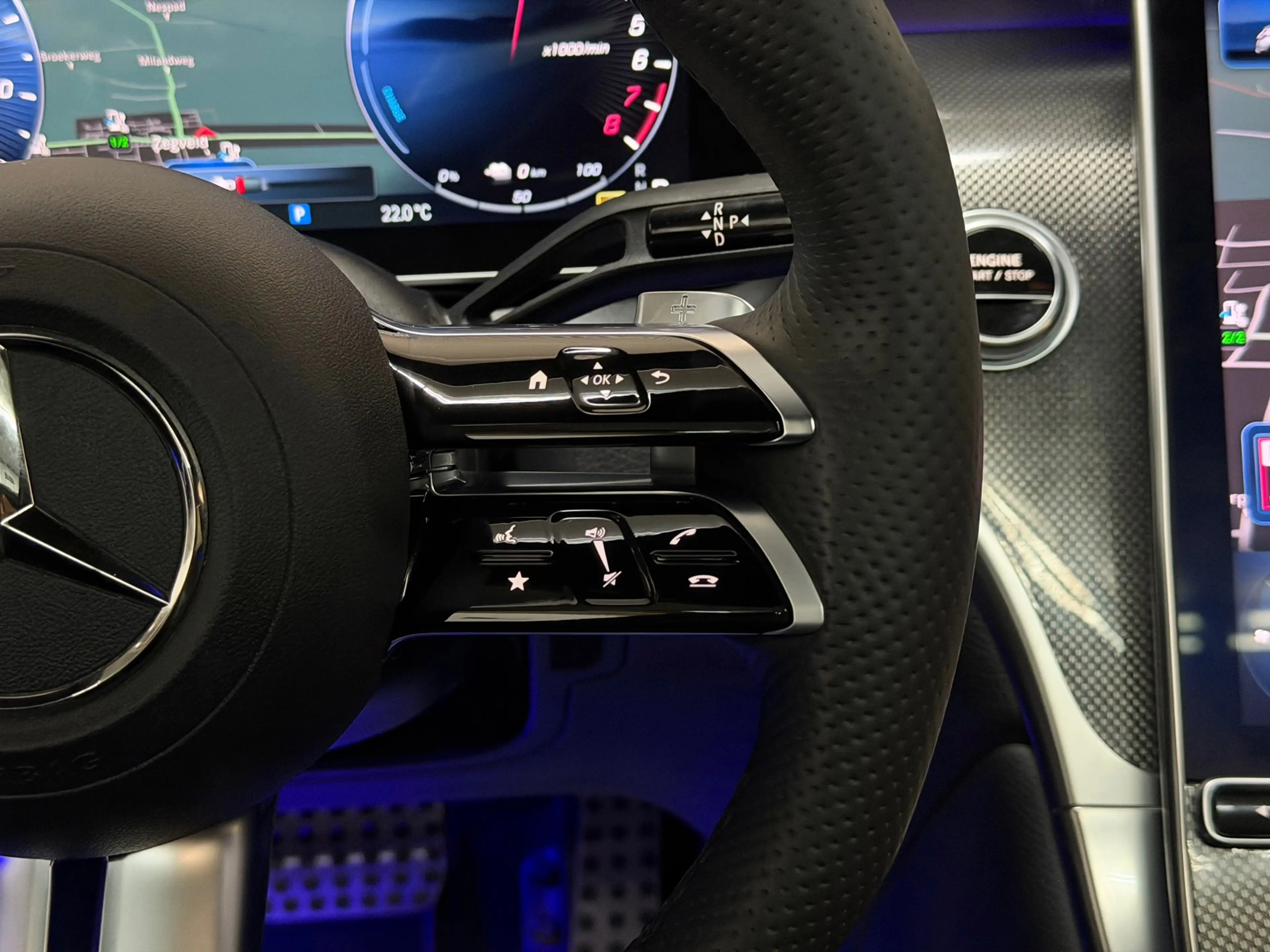 Mercedes-Benz GLC 400 400e 4MATIC AMG Line 2023 FULL OPTION — photo 18