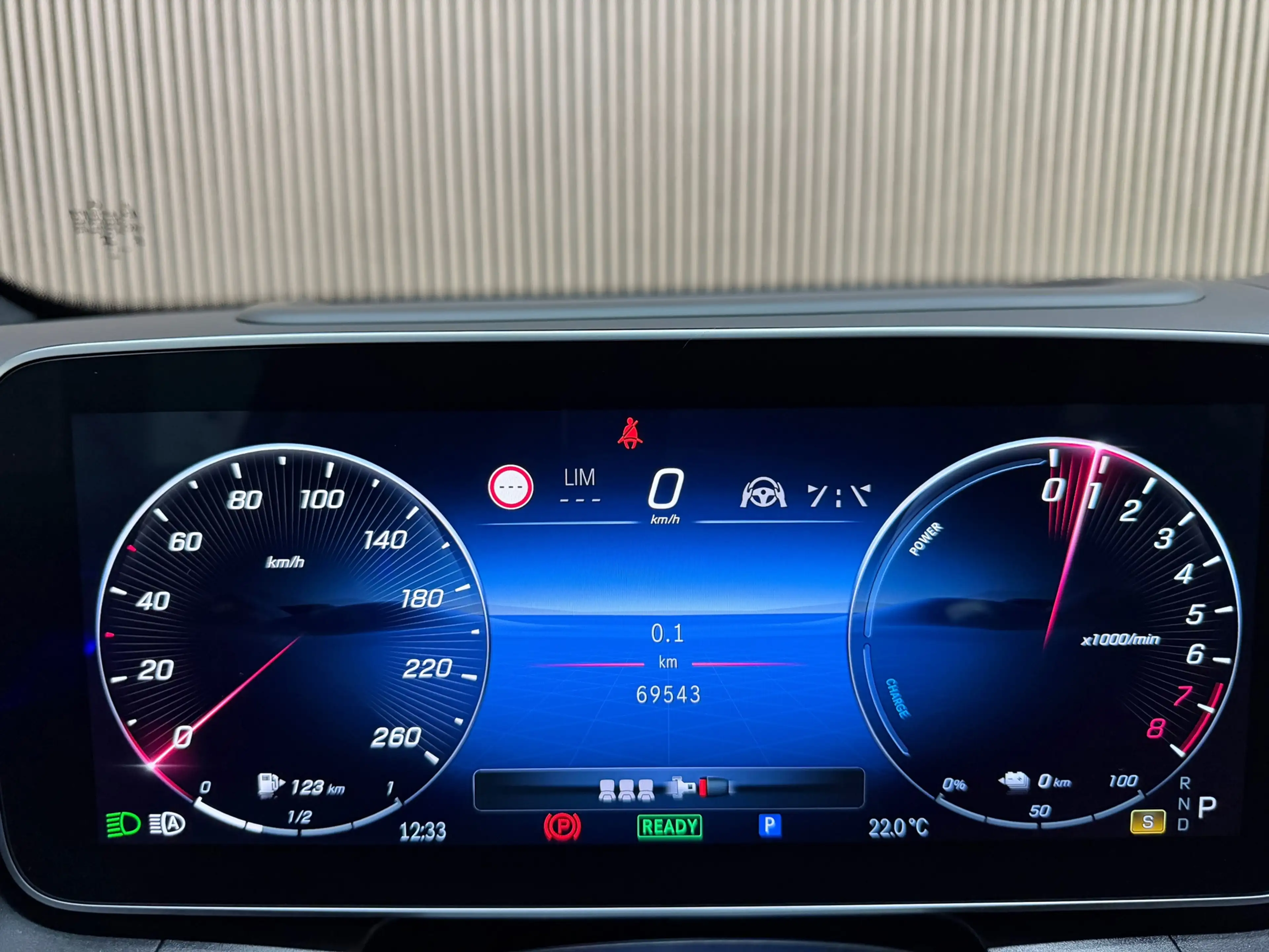 Mercedes-Benz GLC 400 400e 4MATIC AMG Line 2023 FULL OPTION — photo 43