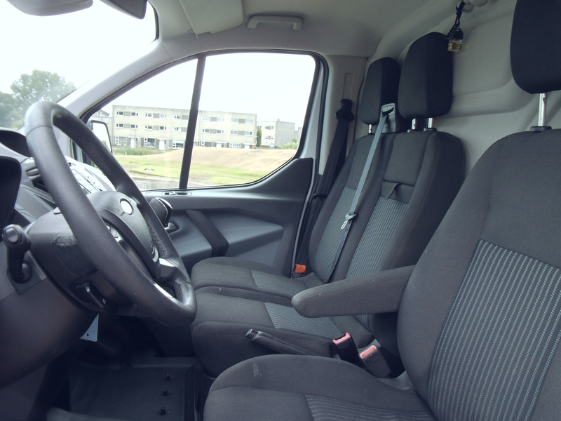 Ford Transit Custom 270 2.2 TDCI L1H1 Trend - Airco - Navigatie - 6 Ba — photo 19