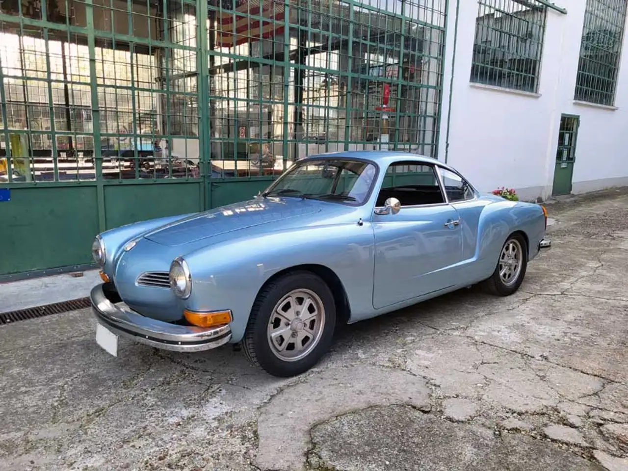 Volkswagen Karmann Ghia