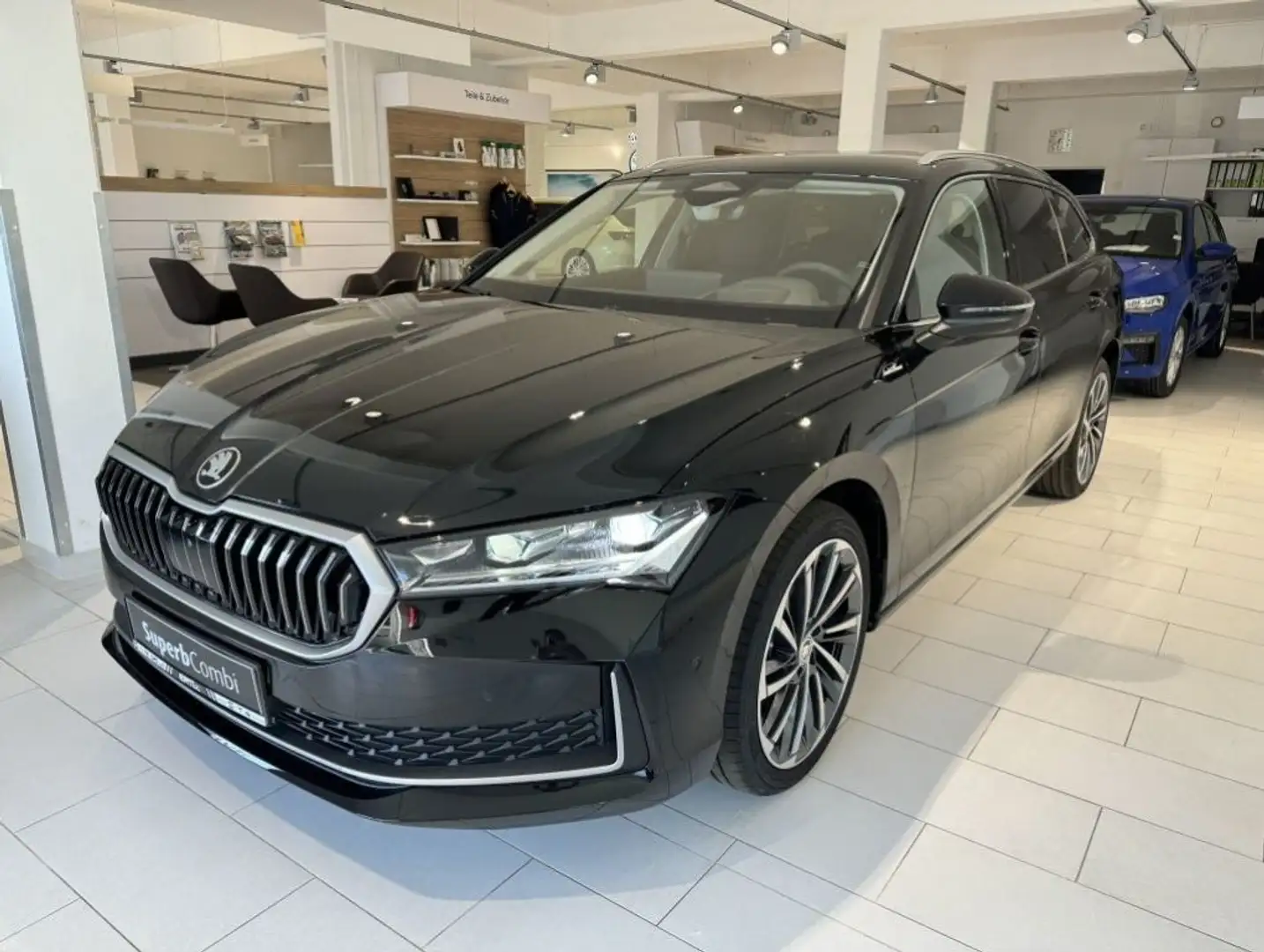 Skoda Superb Combi L&K 2.0 TDI 110kW Чёрный - 1