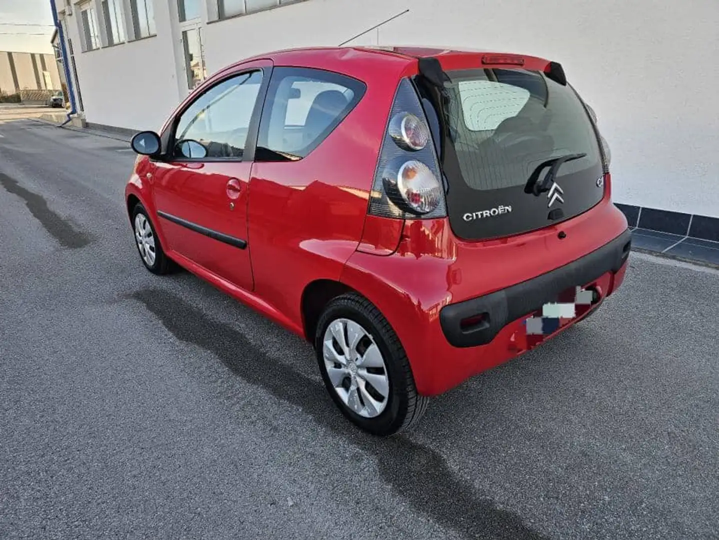 Citroen C1 C1 1.0i Airdream Attraction Rot - 1