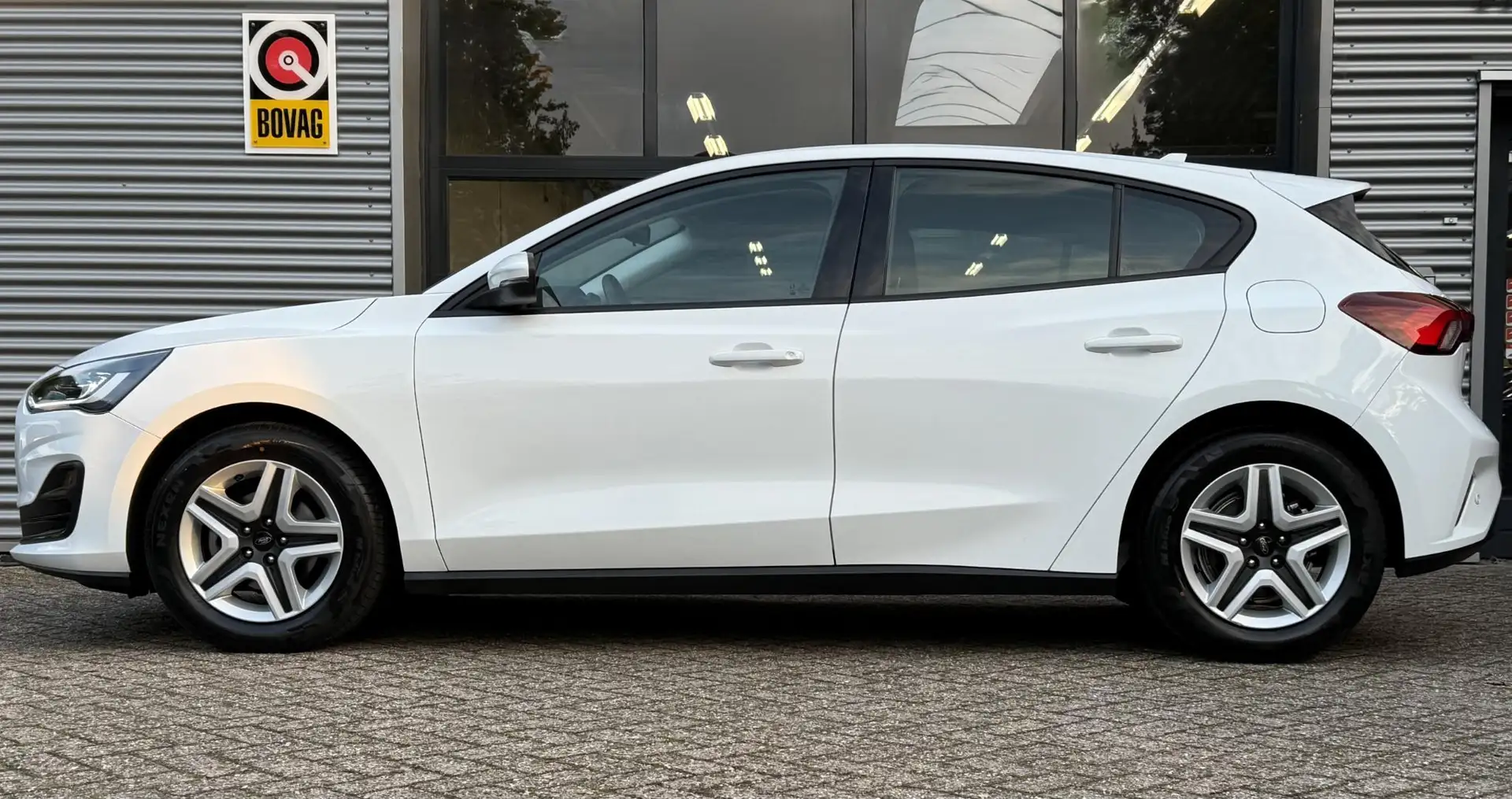 Ford Focus 1.0 EcoBoost Hybrid Connected l LED l Navigatie l Wit - 2