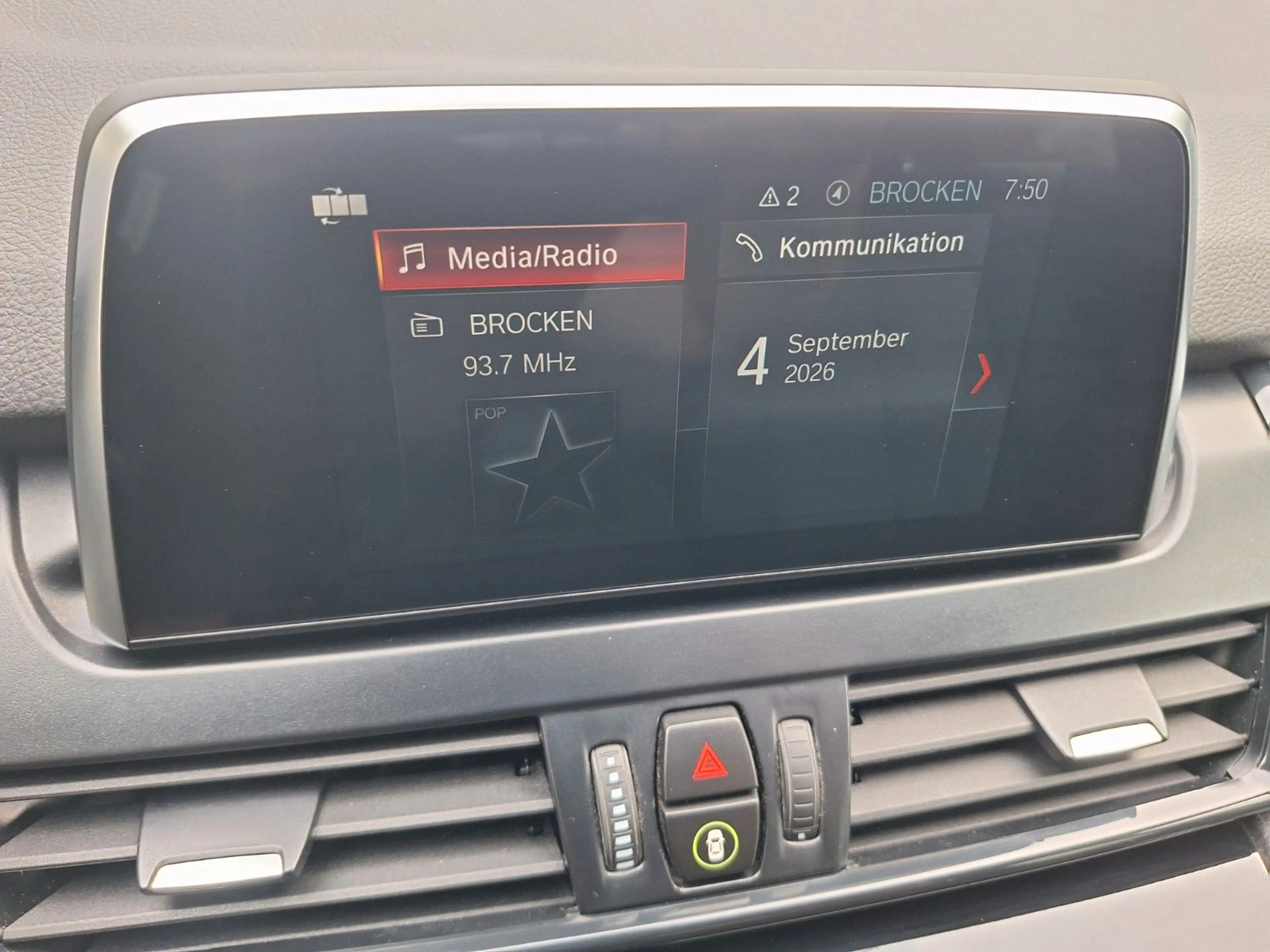 BMW 225 2 Active Tourer 225 xe Advantage — photo 13