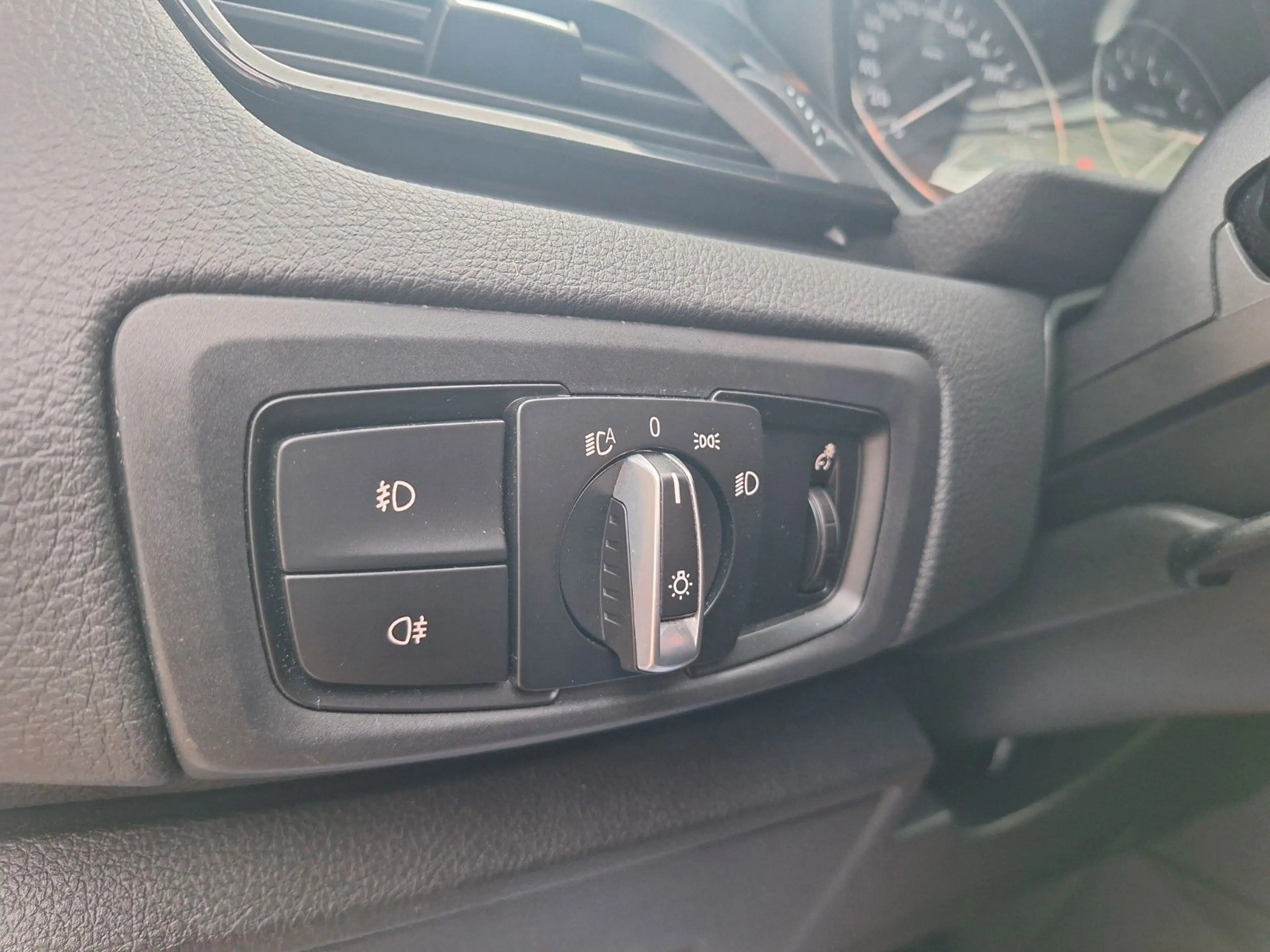 BMW 225 2 Active Tourer 225 xe Advantage — photo 11