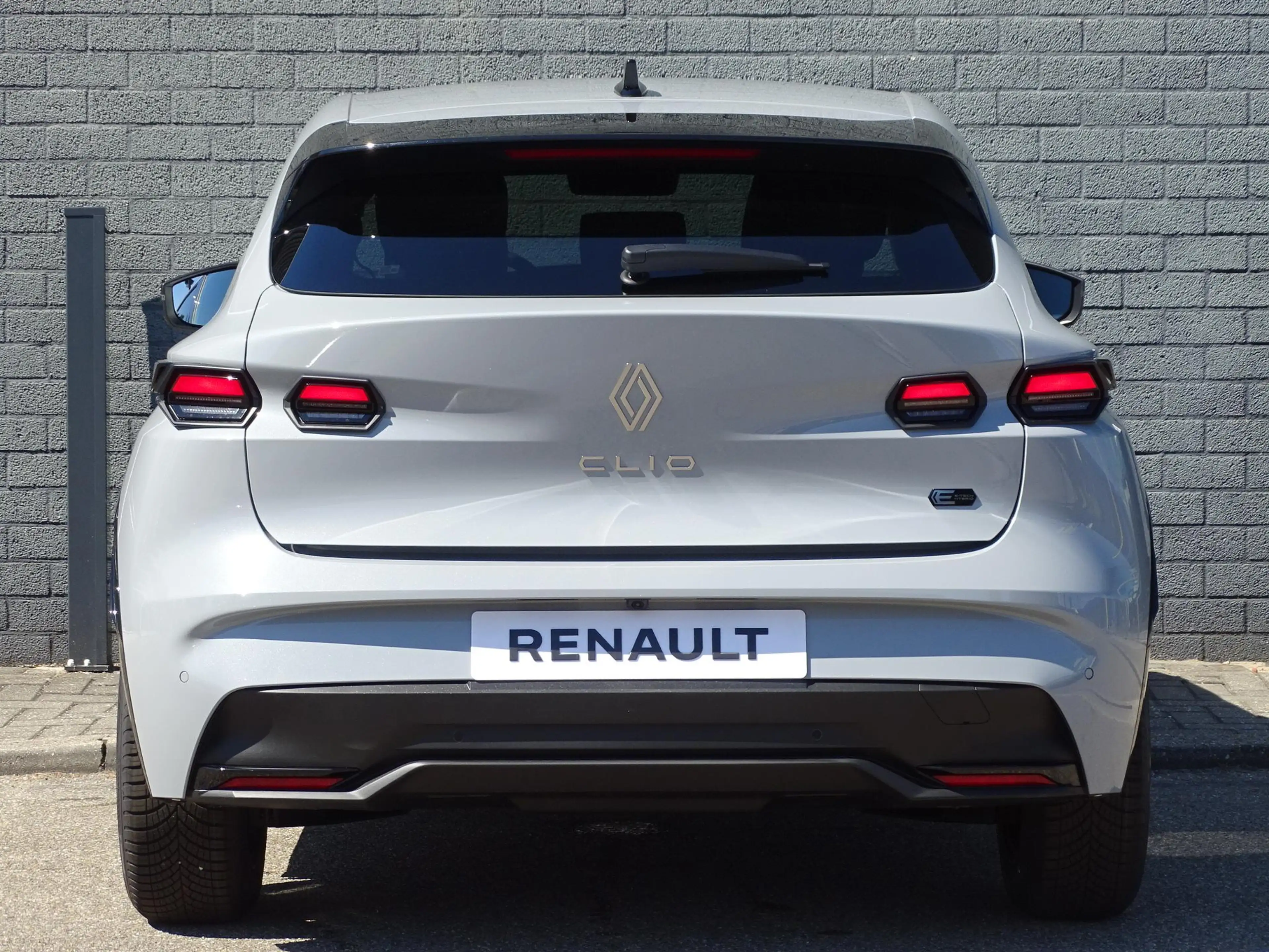 Renault Clio 1.8 Hybrid 160 techno NU 5 JAAR GARANTIE! / ALL SE — photo 17