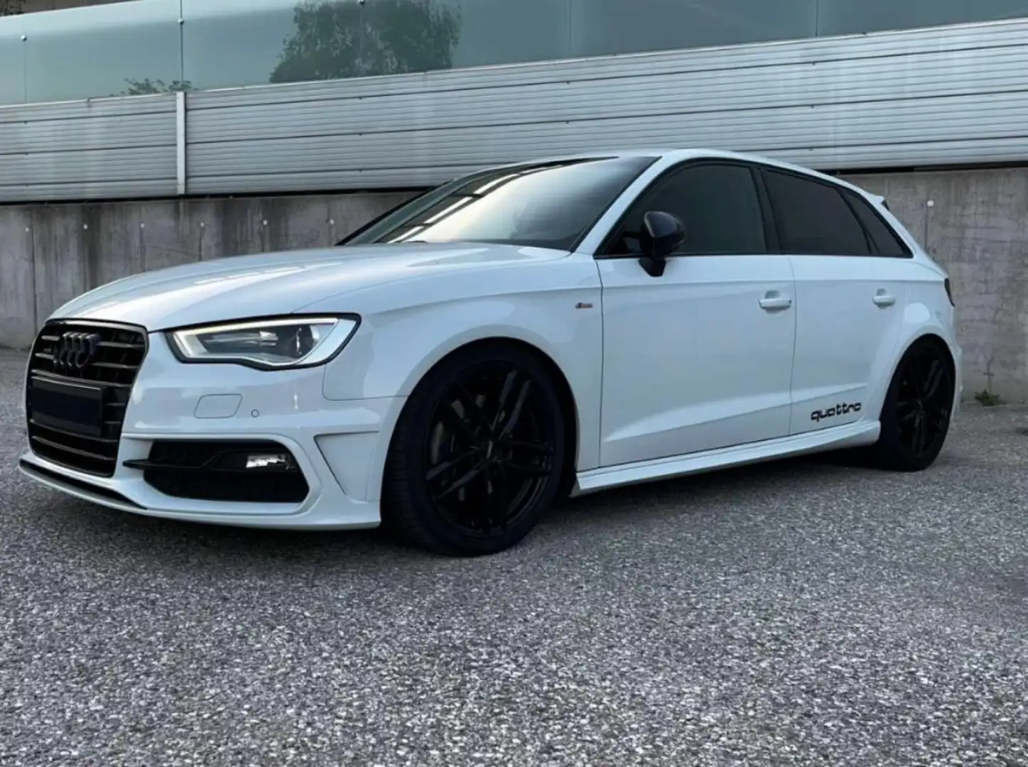 Audi A3 SB quattro Sport 2,0 TDI S-tronic Weiß - 1