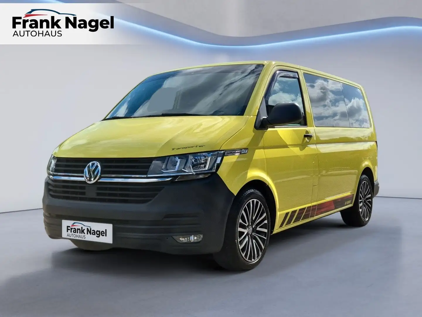 Volkswagen T6.1 Transporter Kombi 2.0 TDI Gelb - 1