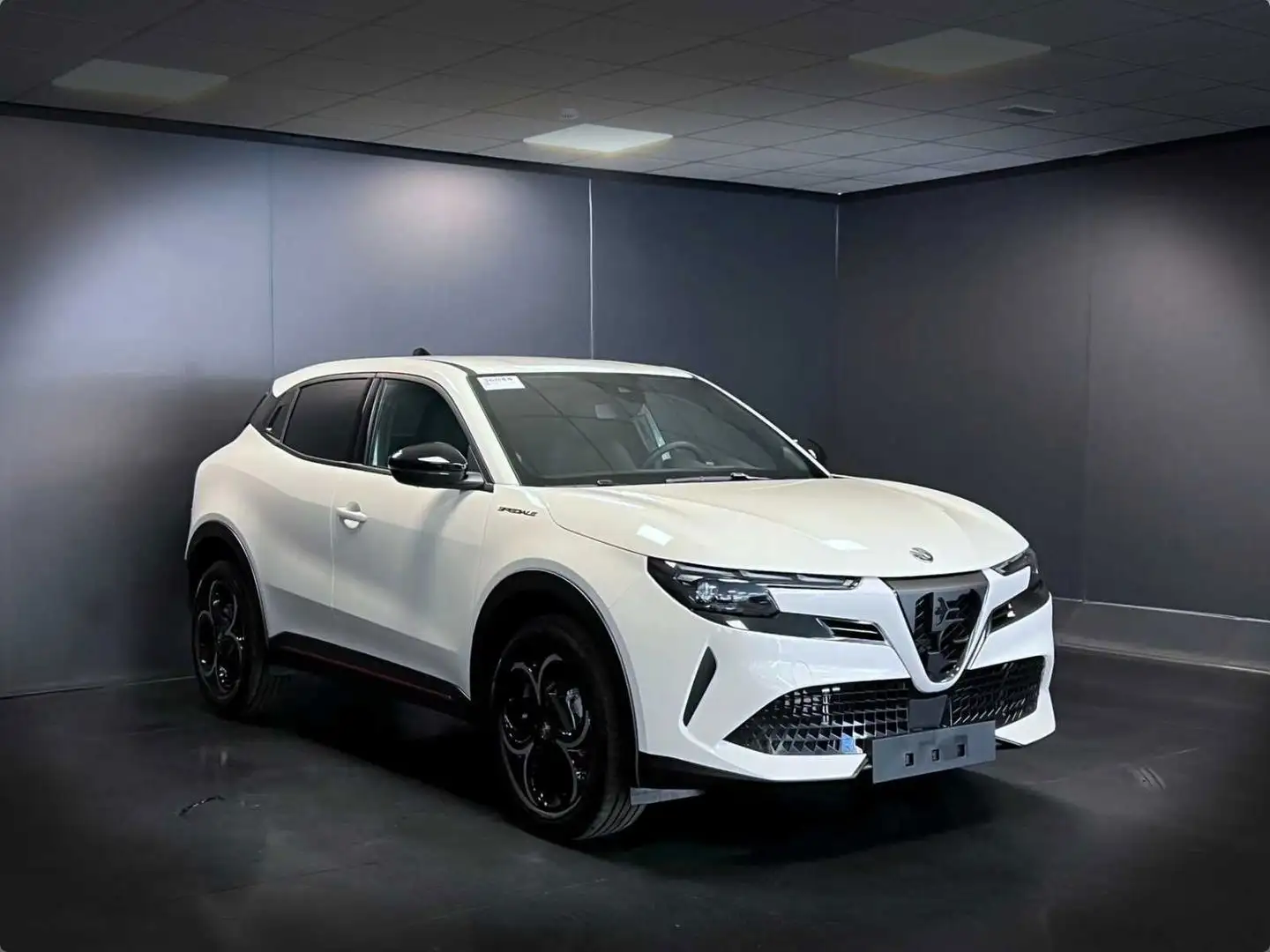 Alfa Romeo Junior 1.2 136CV(145CV) Hybrid eDCT6 Speciale Weiß - 2