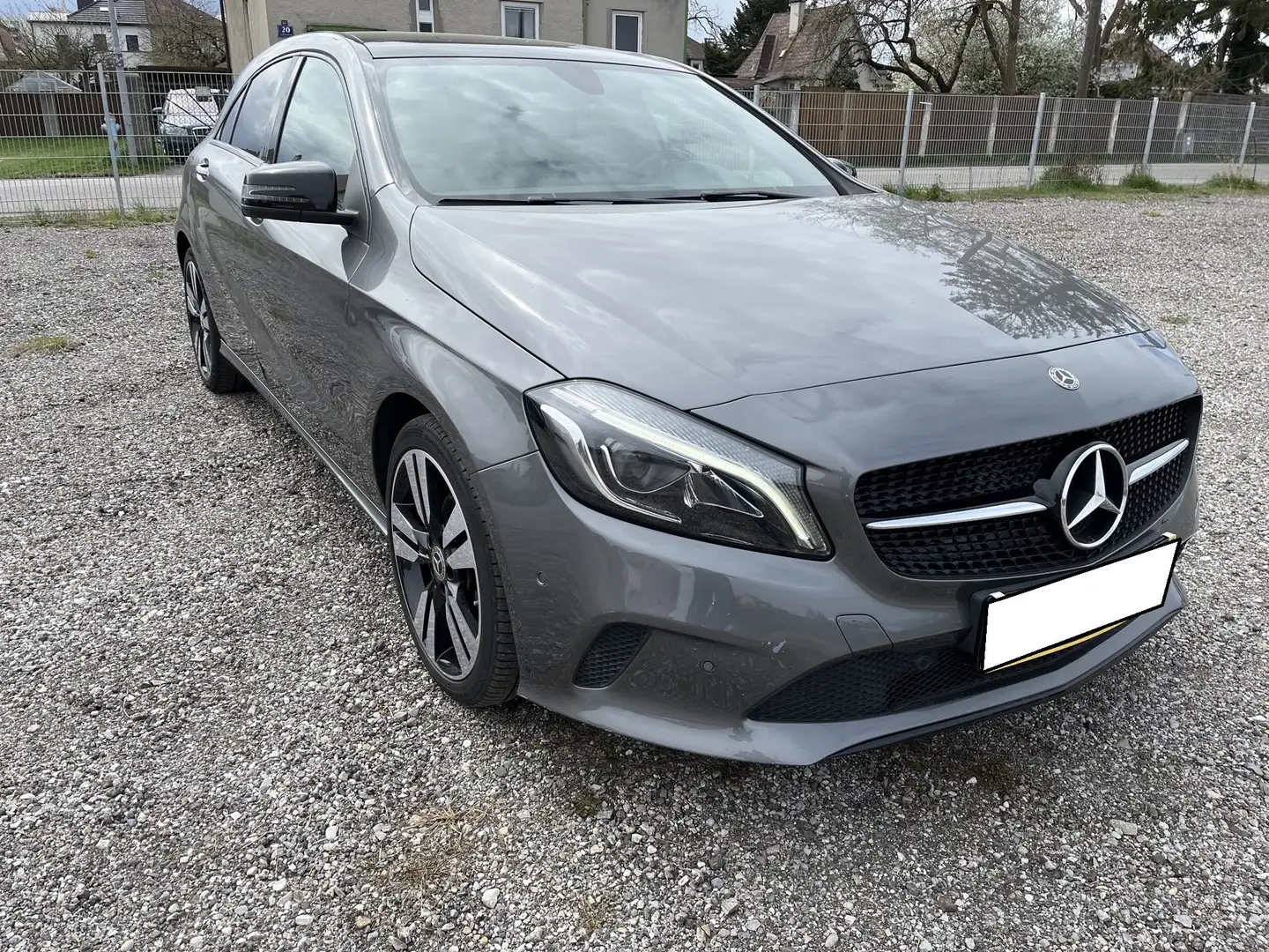 Mercedes-Benz A 200 A 200 d Aut. d_Urban Szary - 1