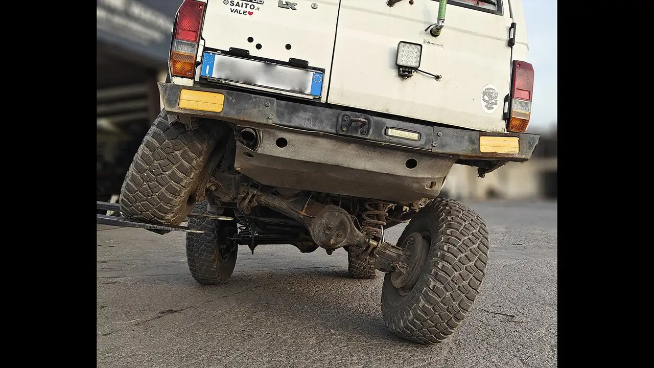 Toyota Land Cruiser KZJ 70, foto 6