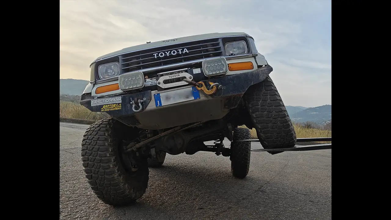 Toyota Land Cruiser KZJ 70, foto 3