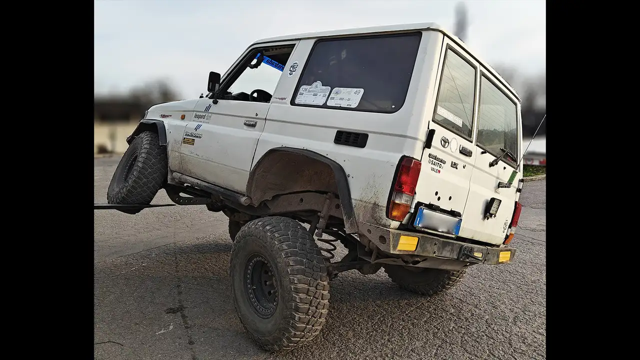Toyota Land Cruiser KZJ 70, foto 4