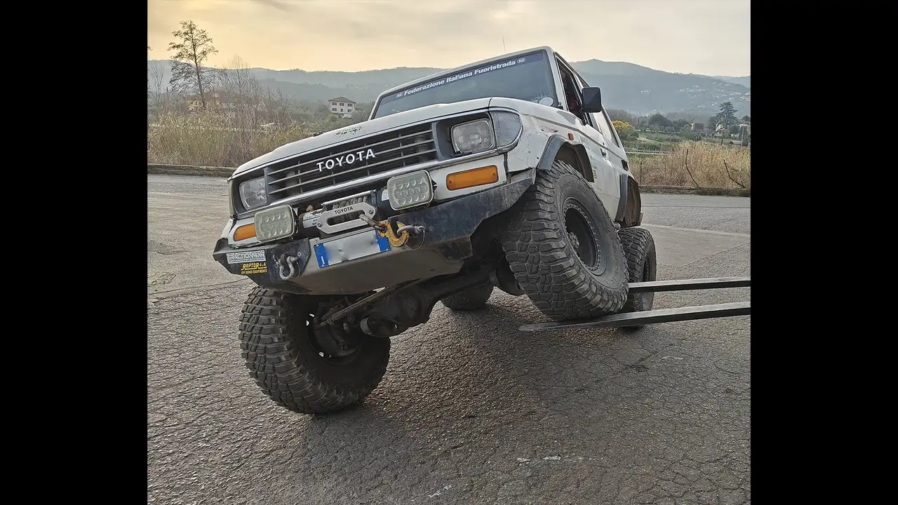 Toyota Land Cruiser KZJ 70, foto 2