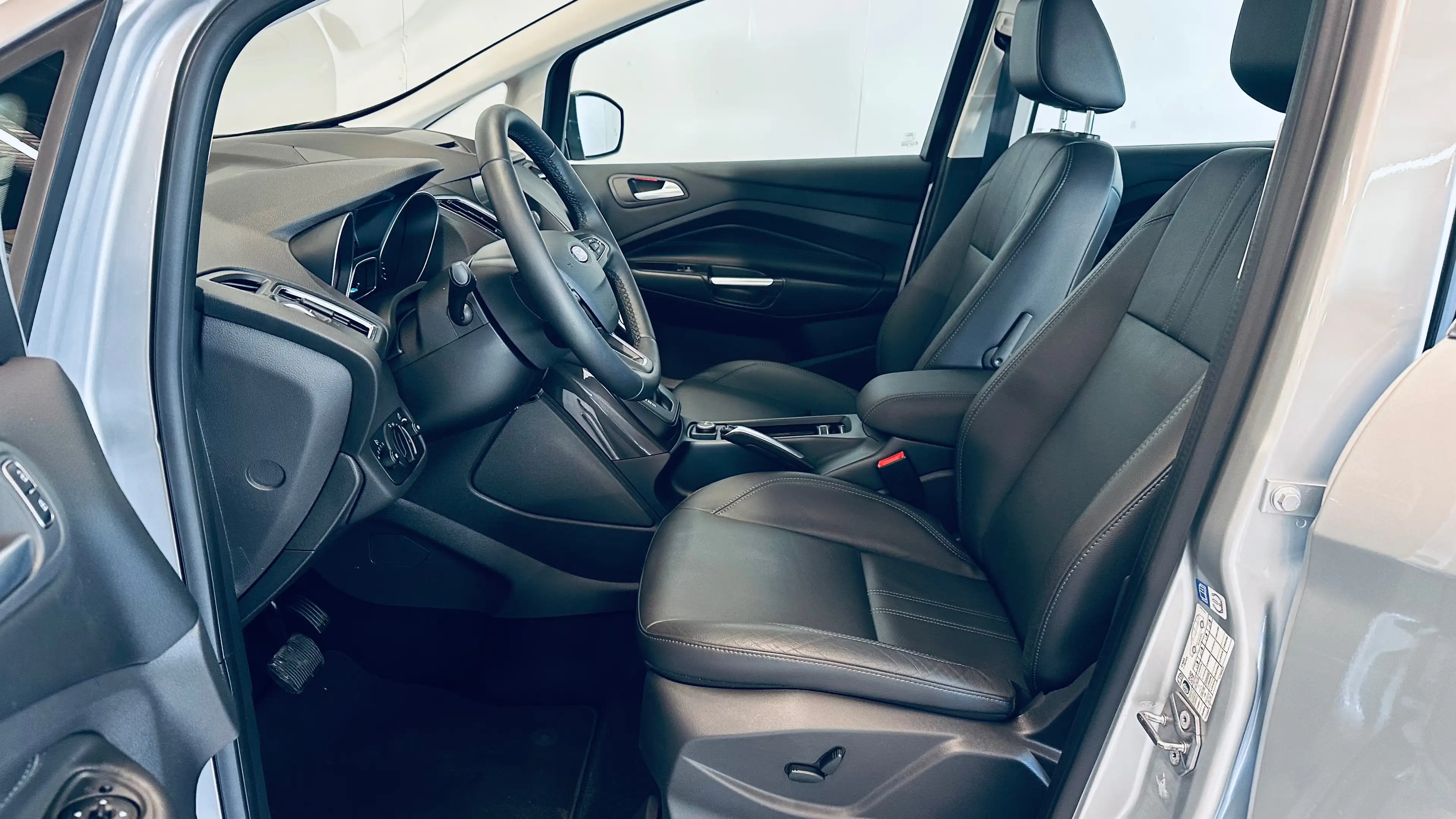 Ford C-Max 1.5 BOITE AUTO CAMERA NAVI BLUETOOTH S CHAUFF ELEC CUIR VOLANT CHAUFF — photo 8
