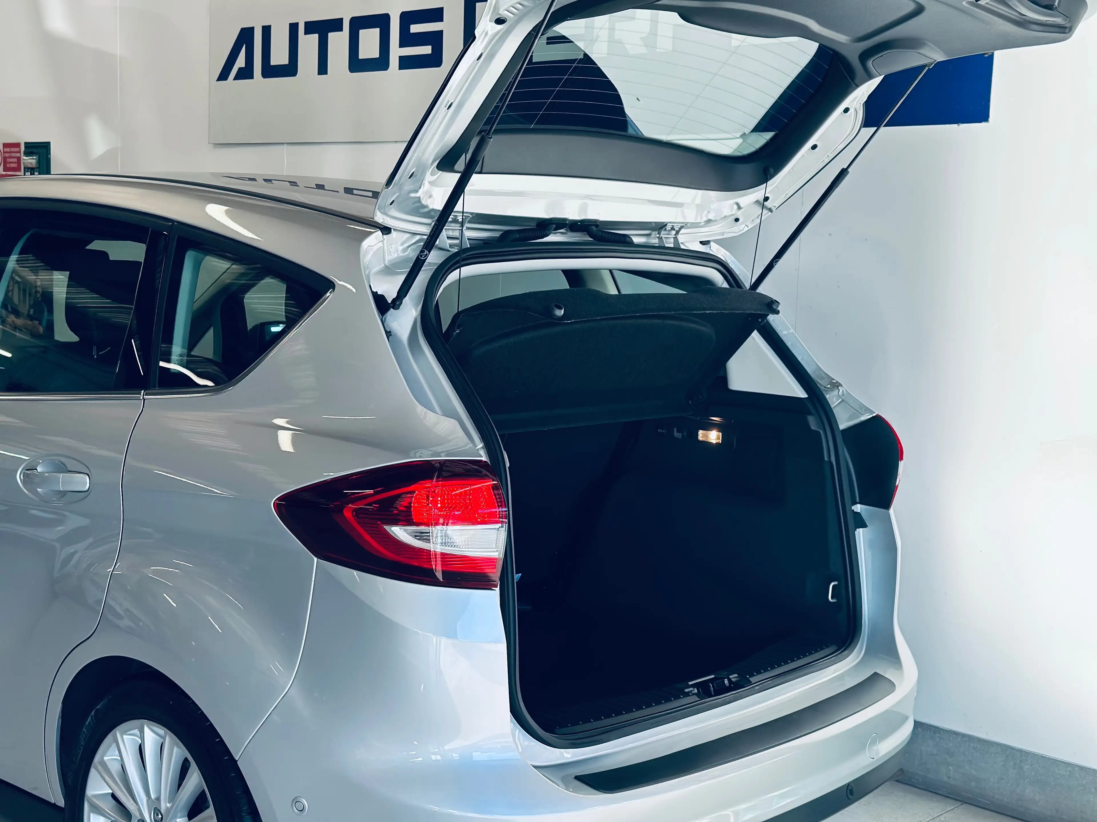 Ford C-Max 1.5 BOITE AUTO CAMERA NAVI BLUETOOTH S CHAUFF ELEC CUIR VOLANT CHAUFF — photo 15