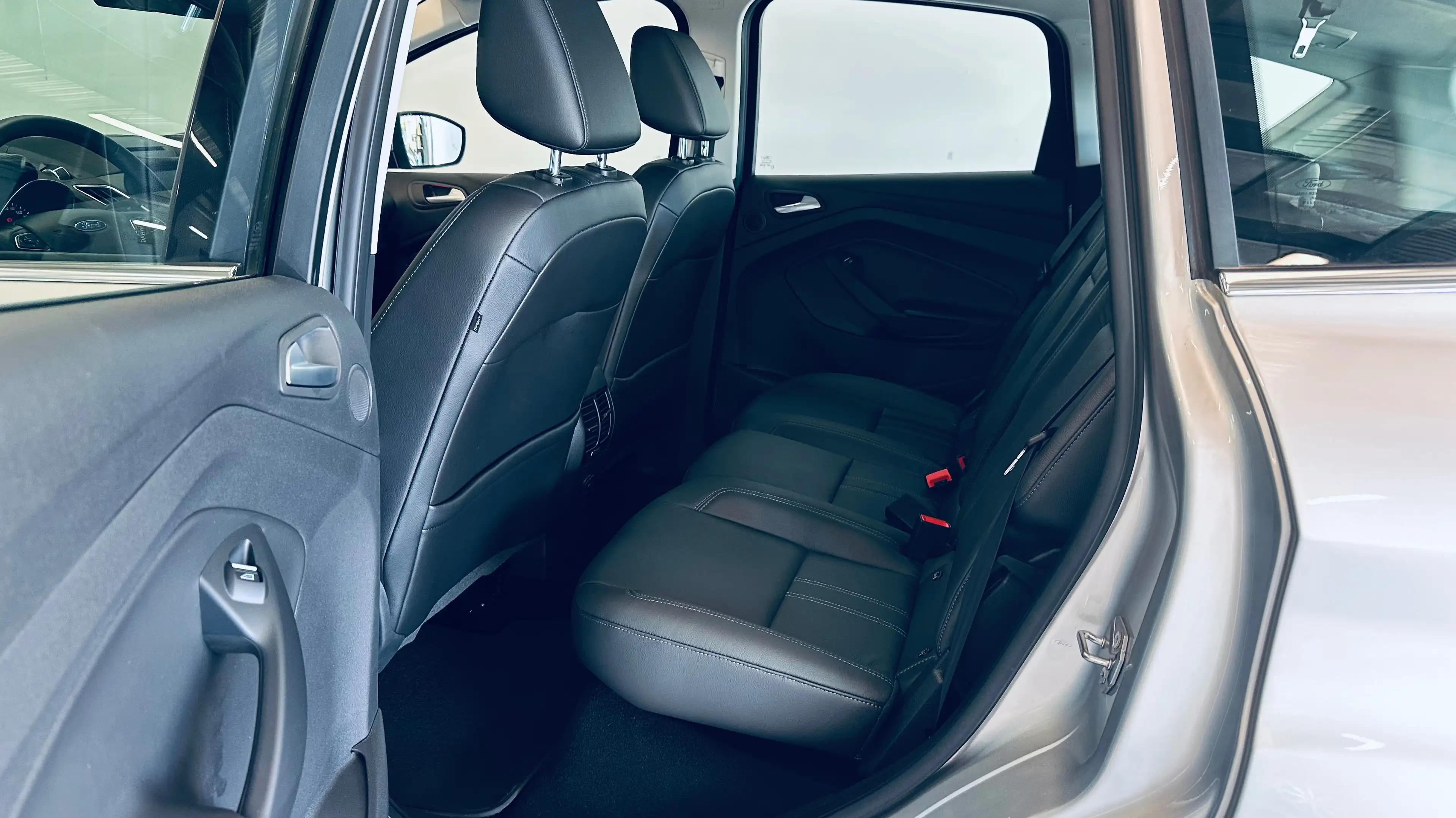 Ford C-Max 1.5 BOITE AUTO CAMERA NAVI BLUETOOTH S CHAUFF ELEC CUIR VOLANT CHAUFF — photo 7