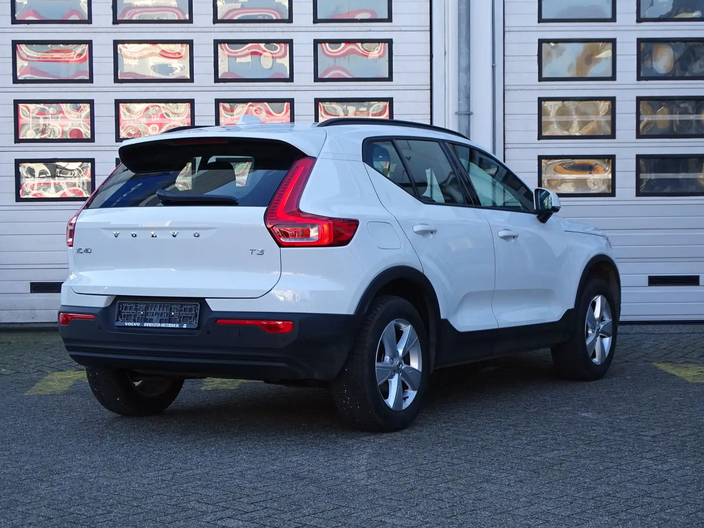 Volvo XC40 T3 Momentum | Navi | PDC Wit - 2