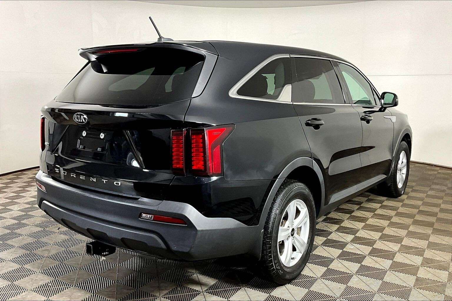 used 2021 Kia Sorento car, priced at $17,998