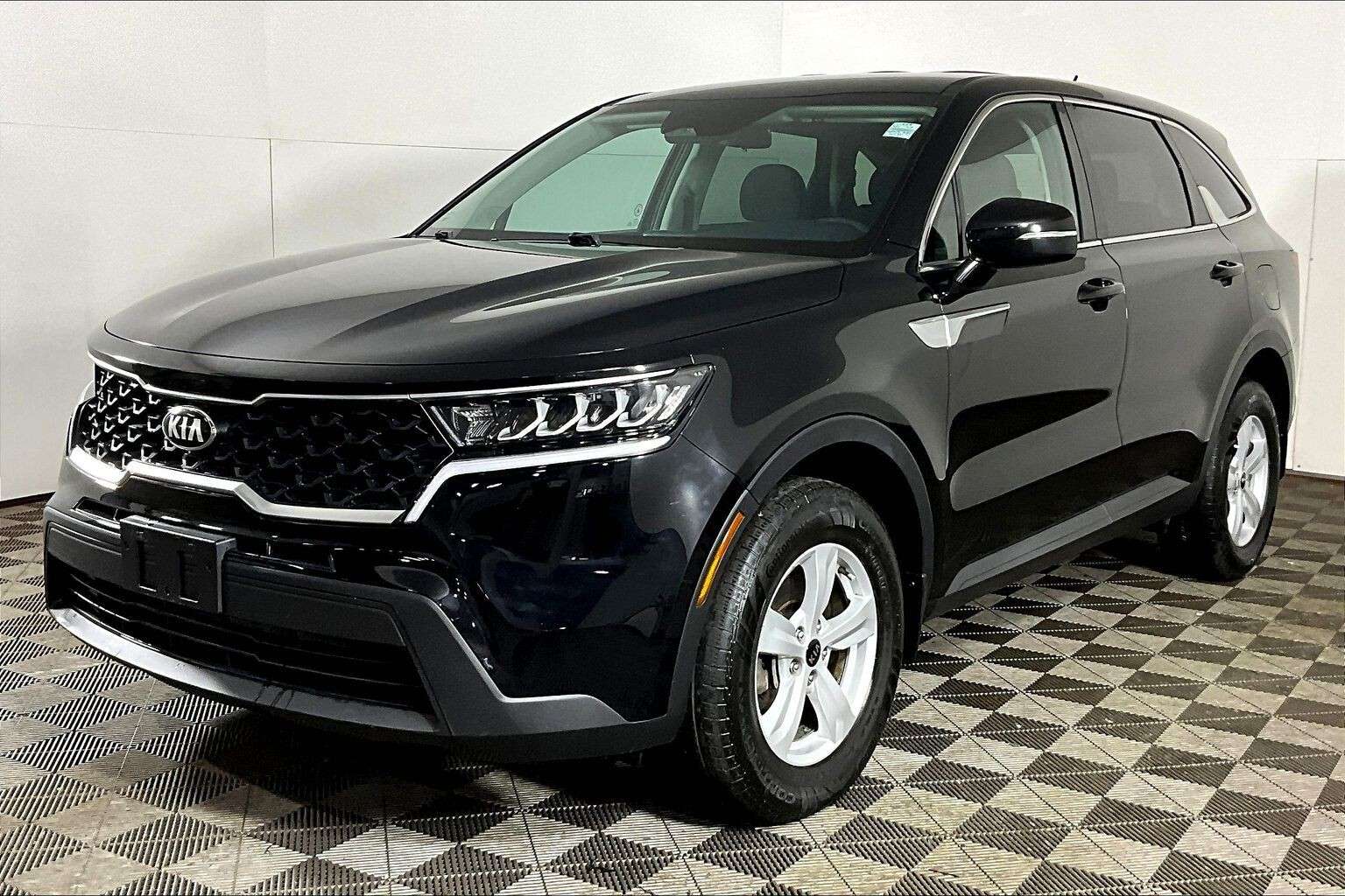used 2021 Kia Sorento car, priced at $19,798