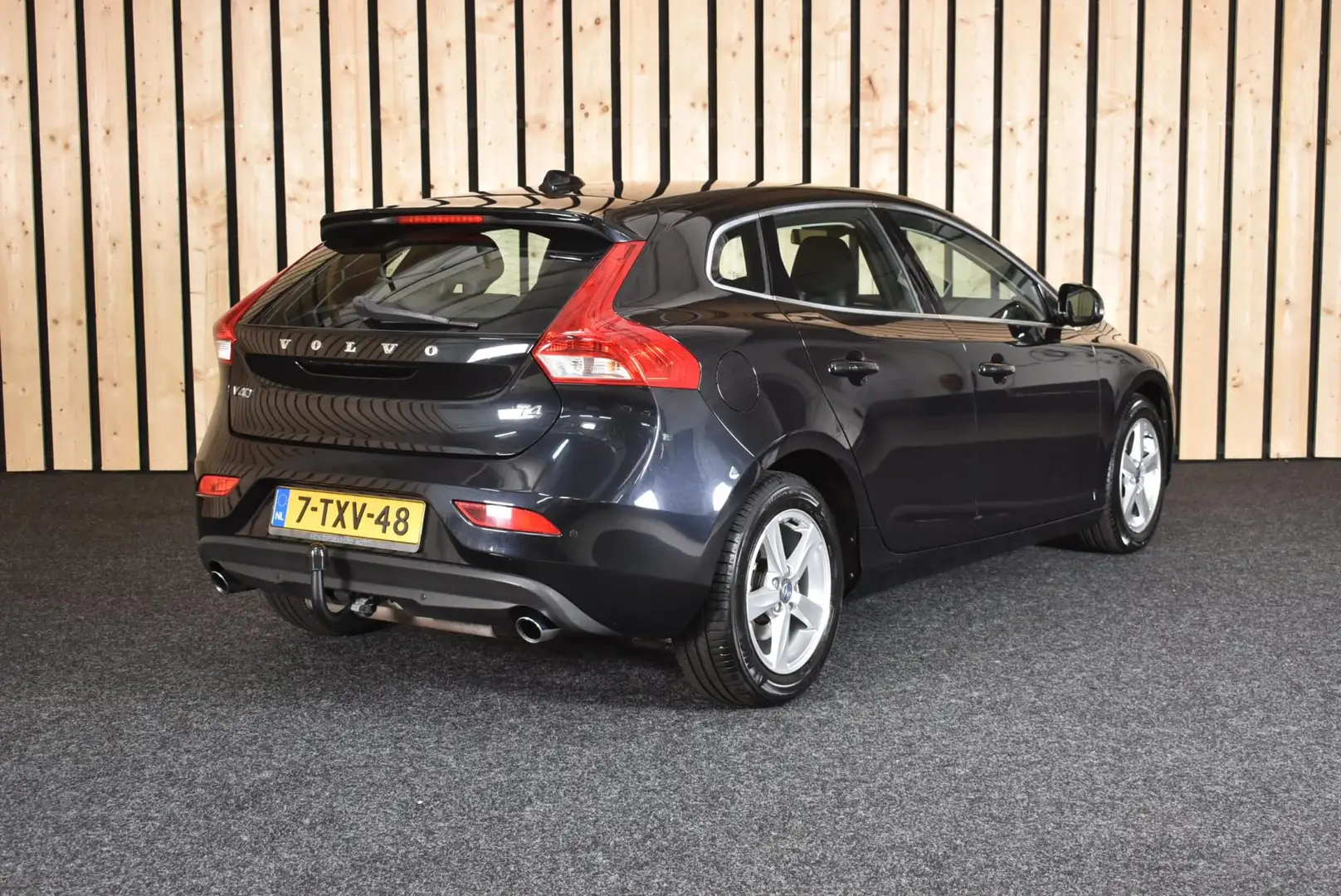 Volvo V40 1.6 T4 Summum Automaat Trekhaak Leer Navi Clima Cr Negro - 2