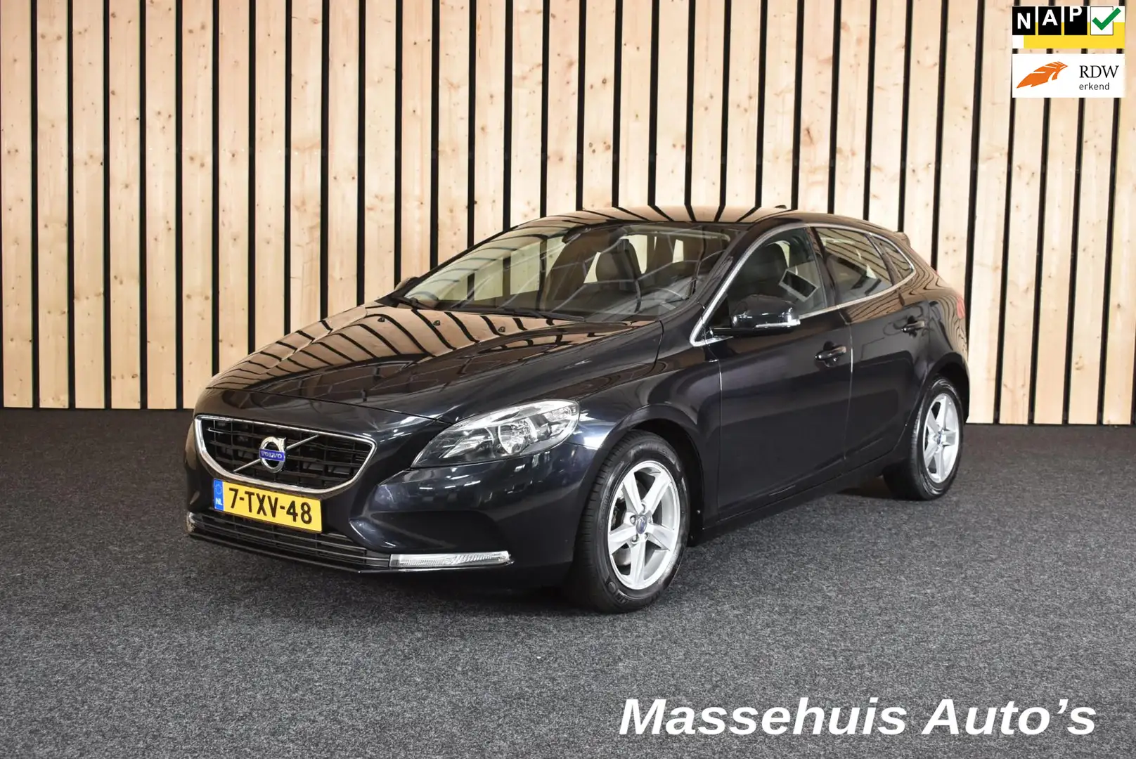 Volvo V40 1.6 T4 Summum Automaat Trekhaak Leer Navi Clima Cr Negro - 1