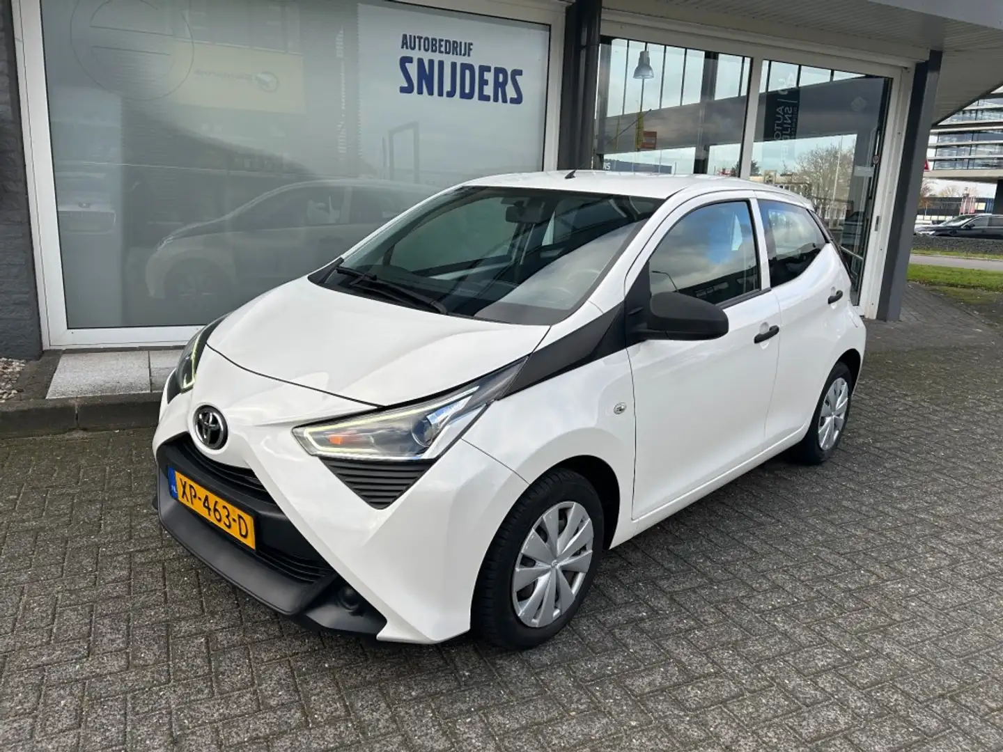 Toyota Aygo 1.0 VVT-I X-FUN Blanc - 1