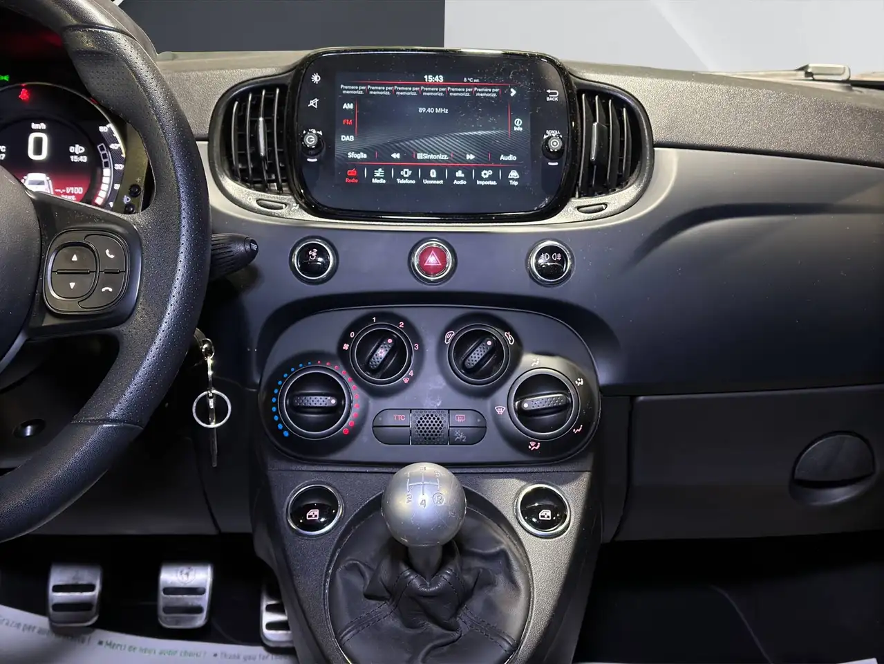 Abarth 595 2023 — фото 11