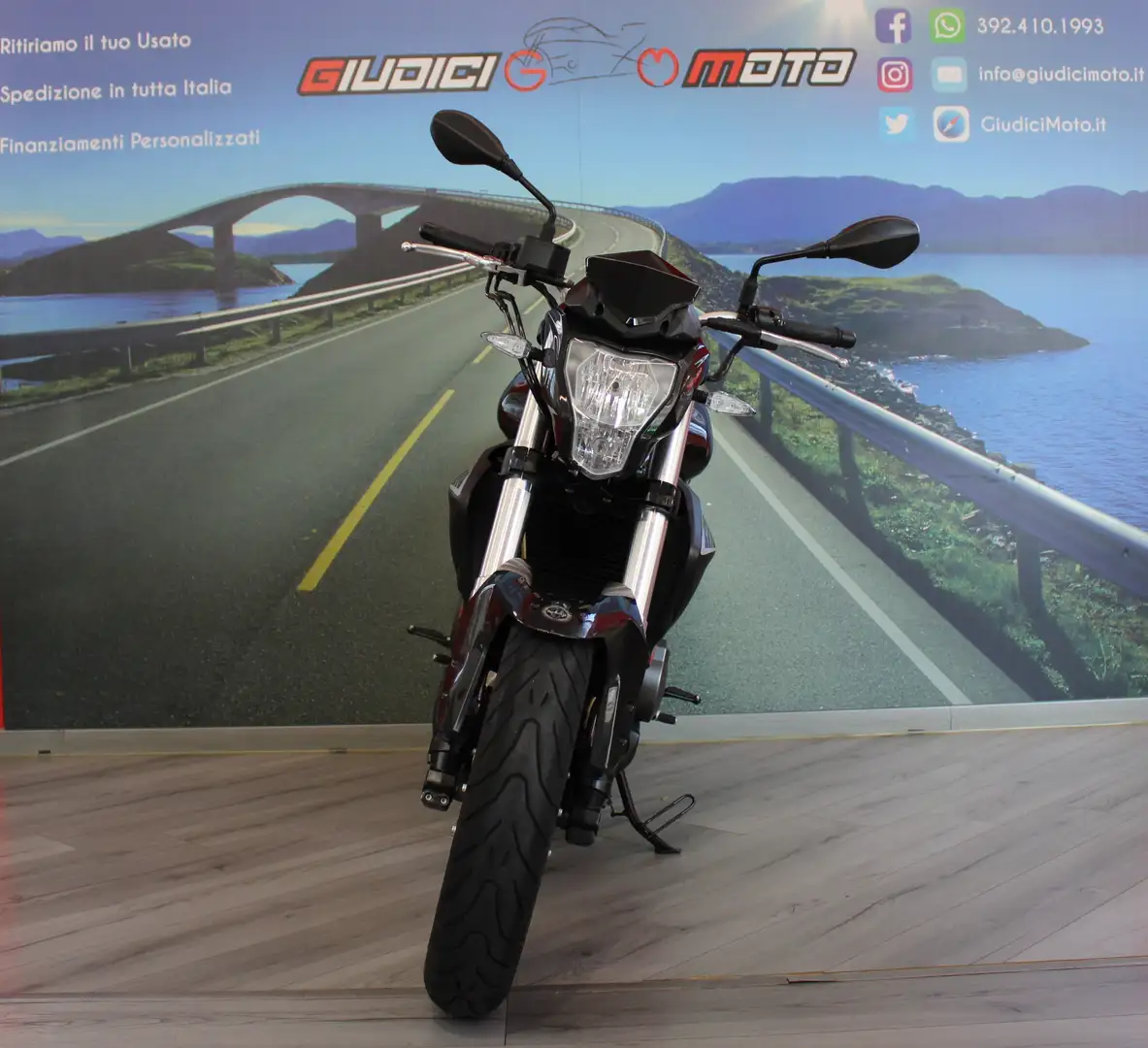 Benelli BN 302 R - 2016 - km 16554 Nero - 2