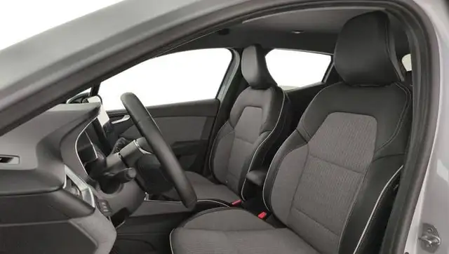 Renault Clio view 12