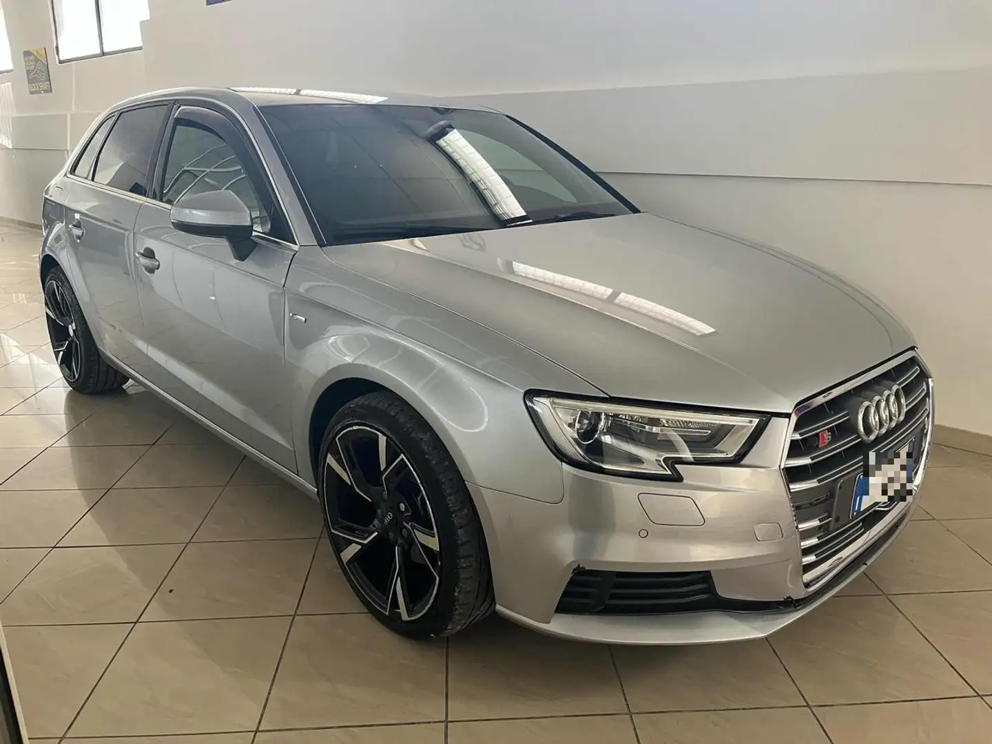 Audi A3 SPB  S-LINE 30 TDI - 1