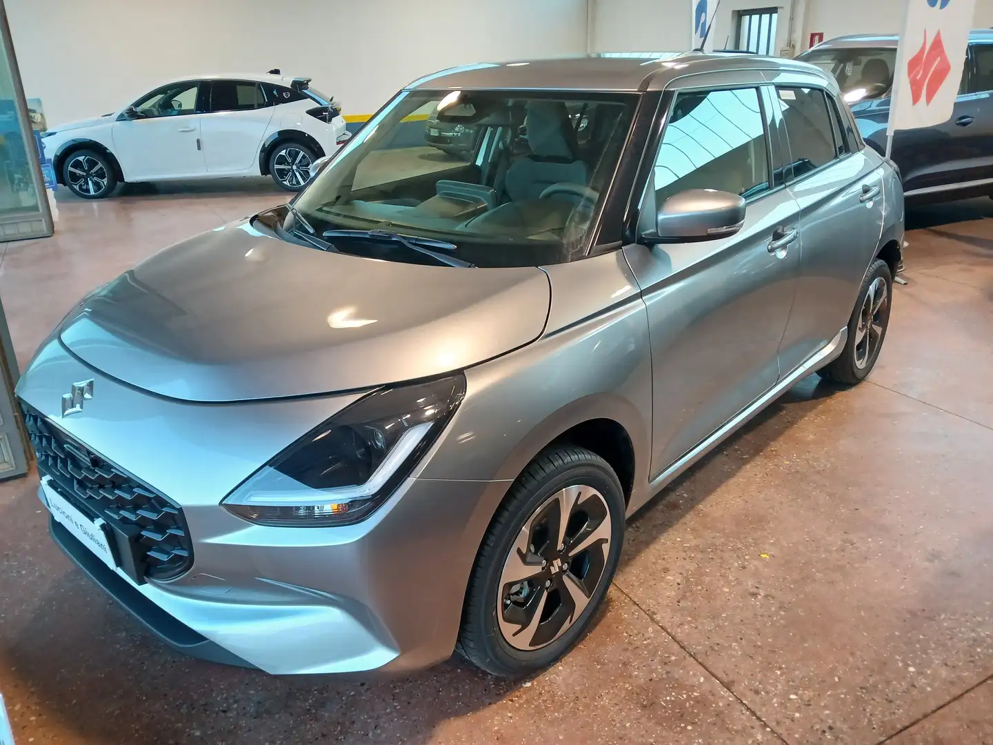 Suzuki Swift Waku 1.2h Top 2wd Gris - 2
