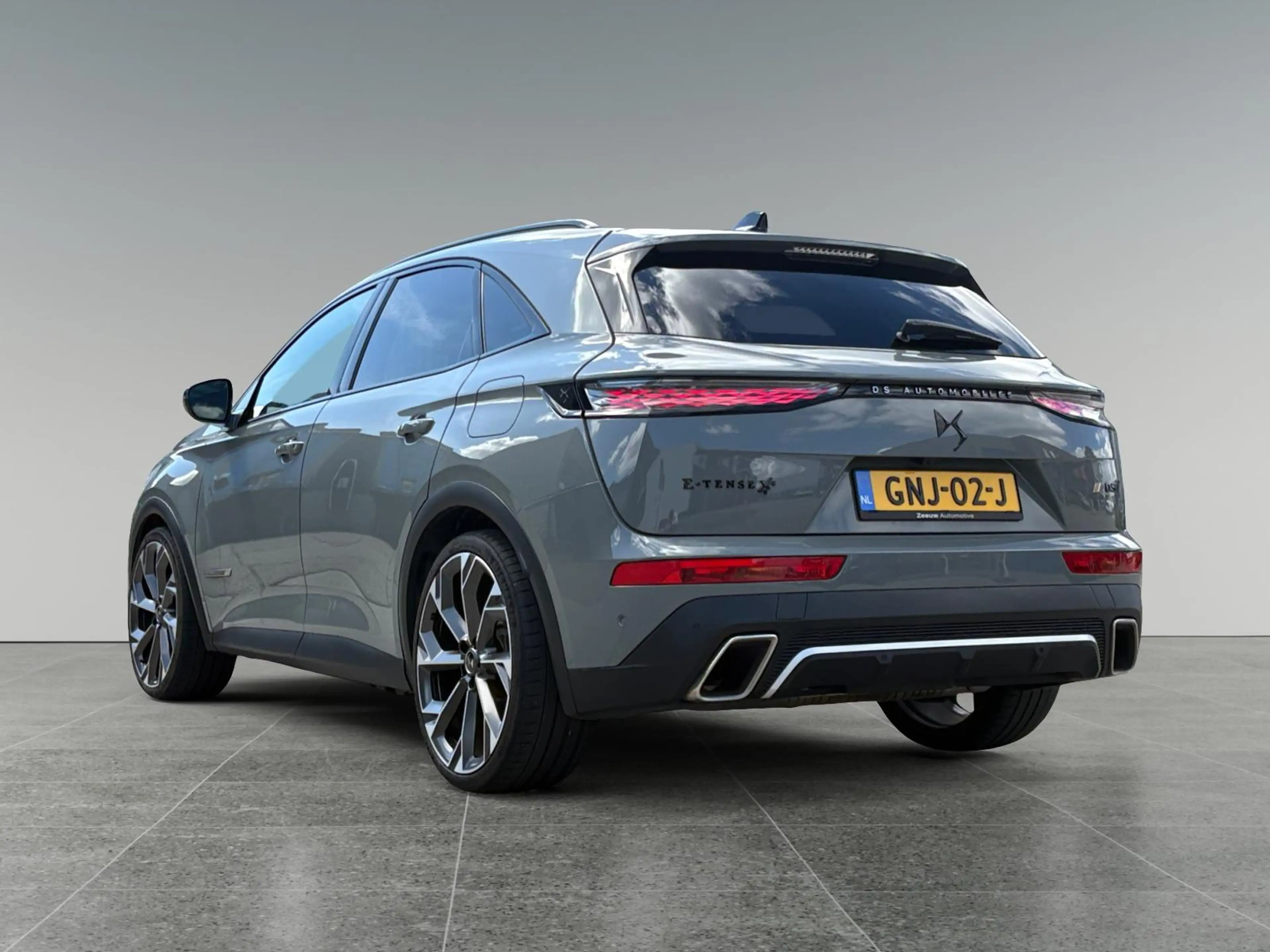 DS Automobiles DS 7 La Premiere e-Tense 360pk PHEV 4x4 e-EAT8 | BLACK — photo 8
