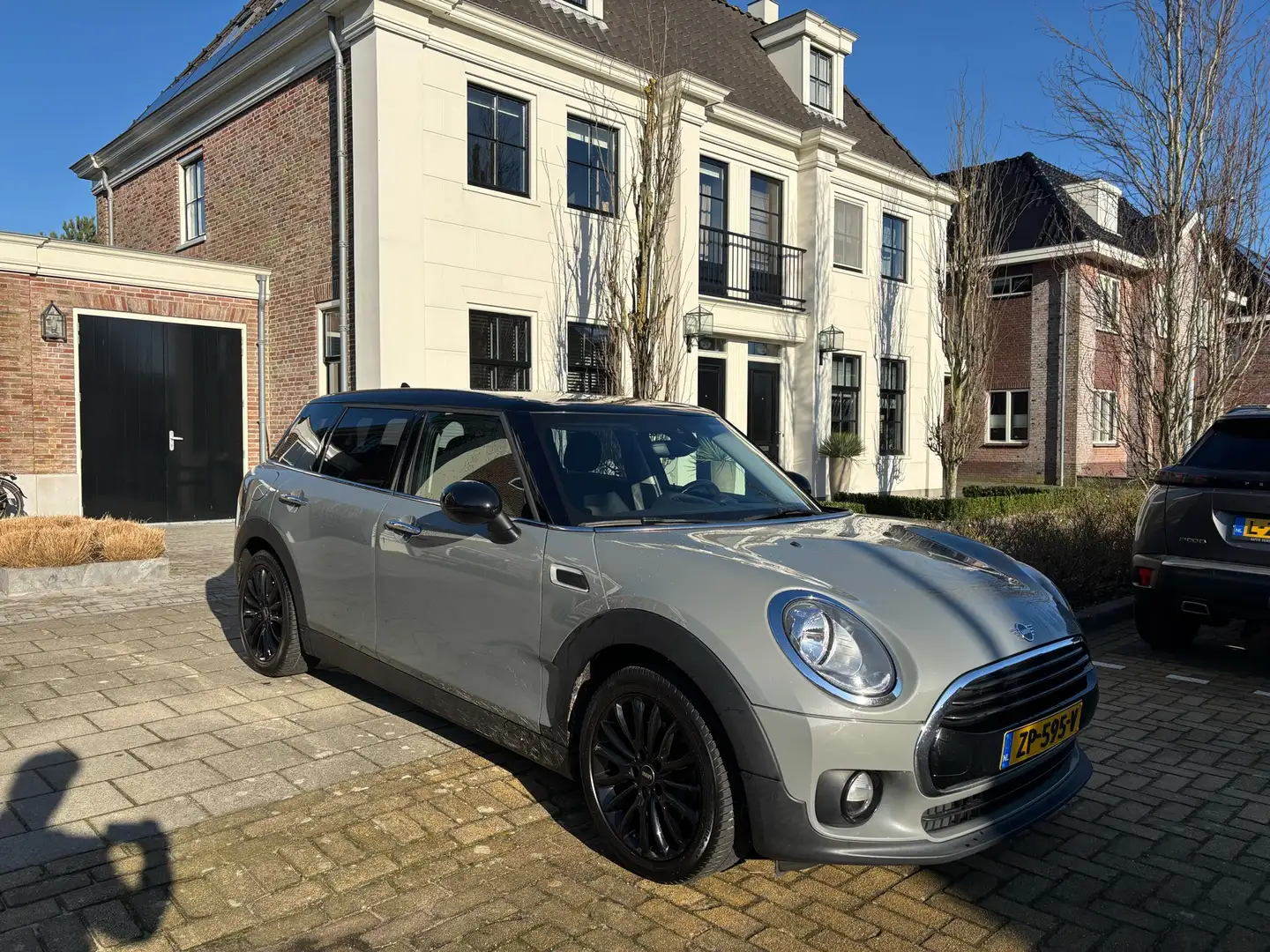 MINI Cooper Clubman 1.5 Cpr Bns Edition Šedá - 1