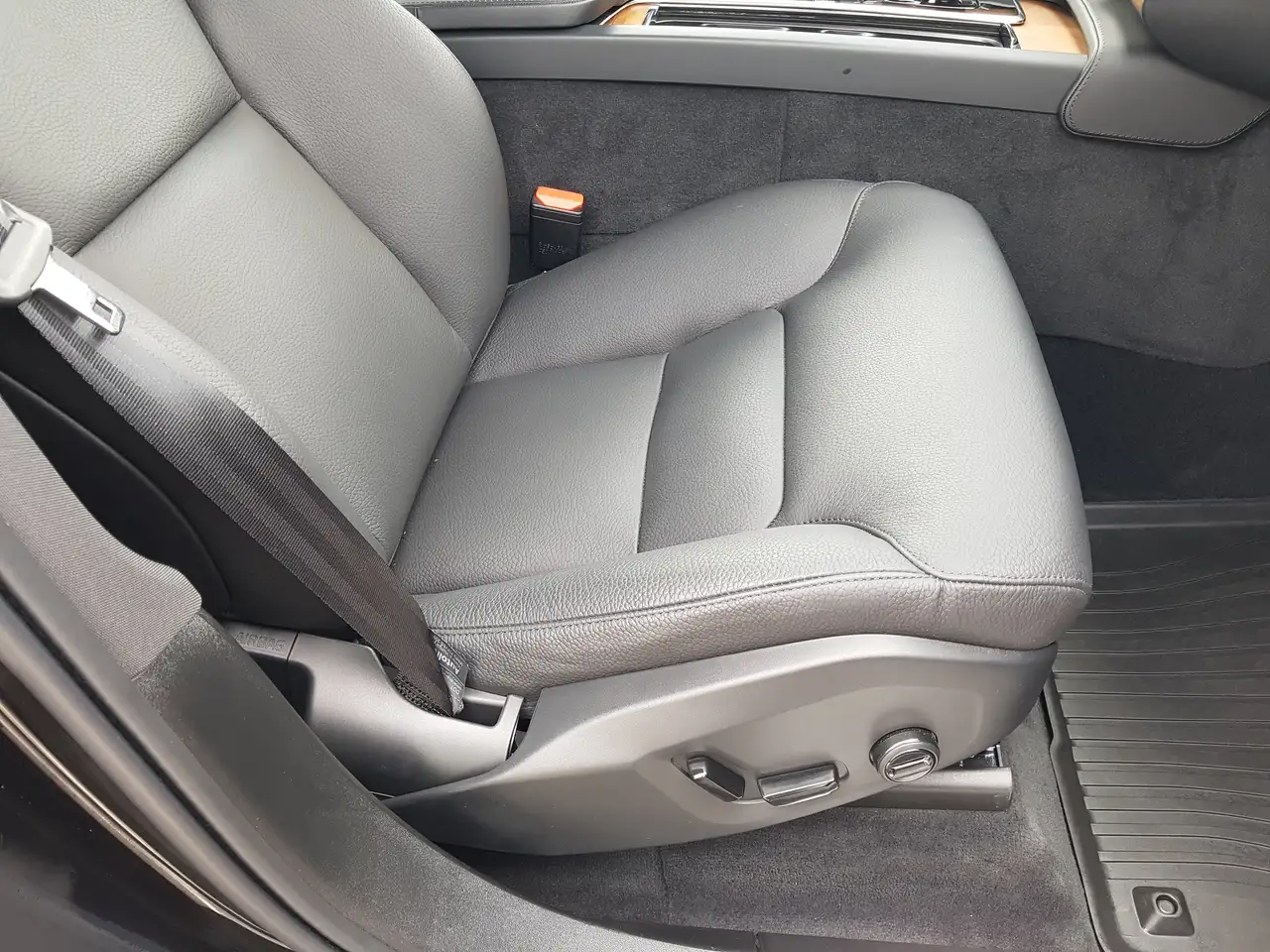 Volvo XC90 снимка Volvo XC90