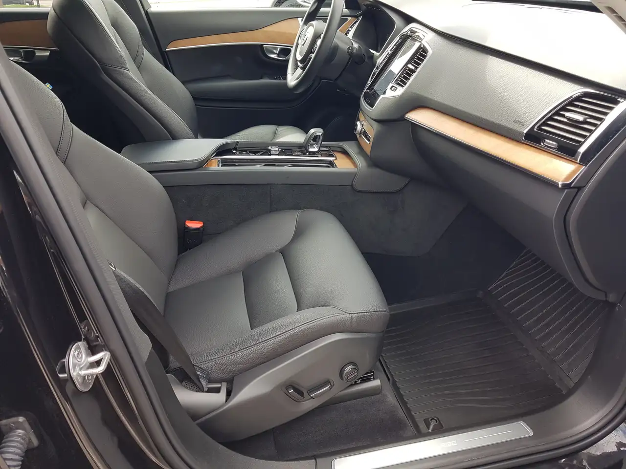 Volvo XC90 снимка Volvo XC90