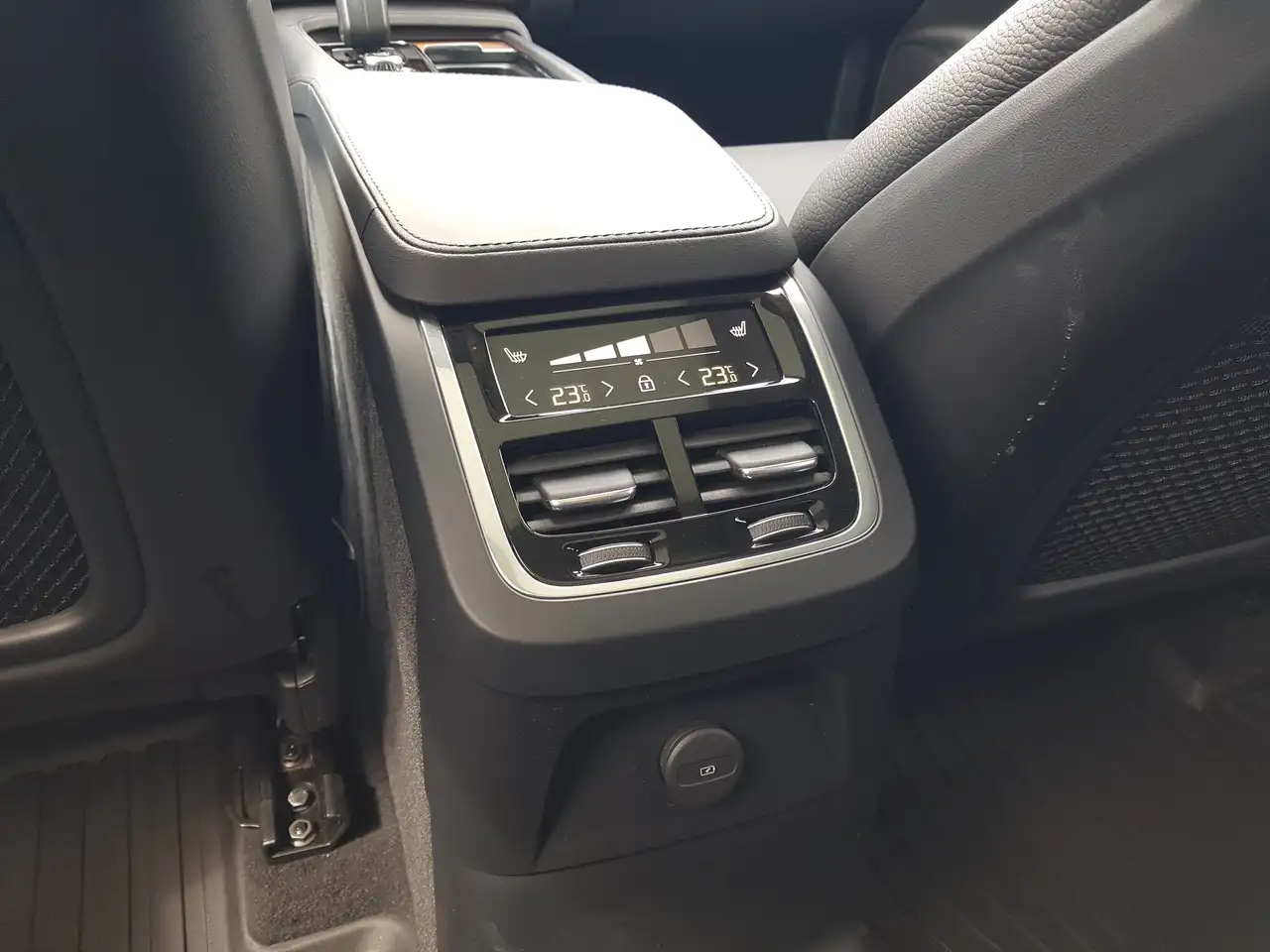 Volvo XC90 снимка Volvo XC90