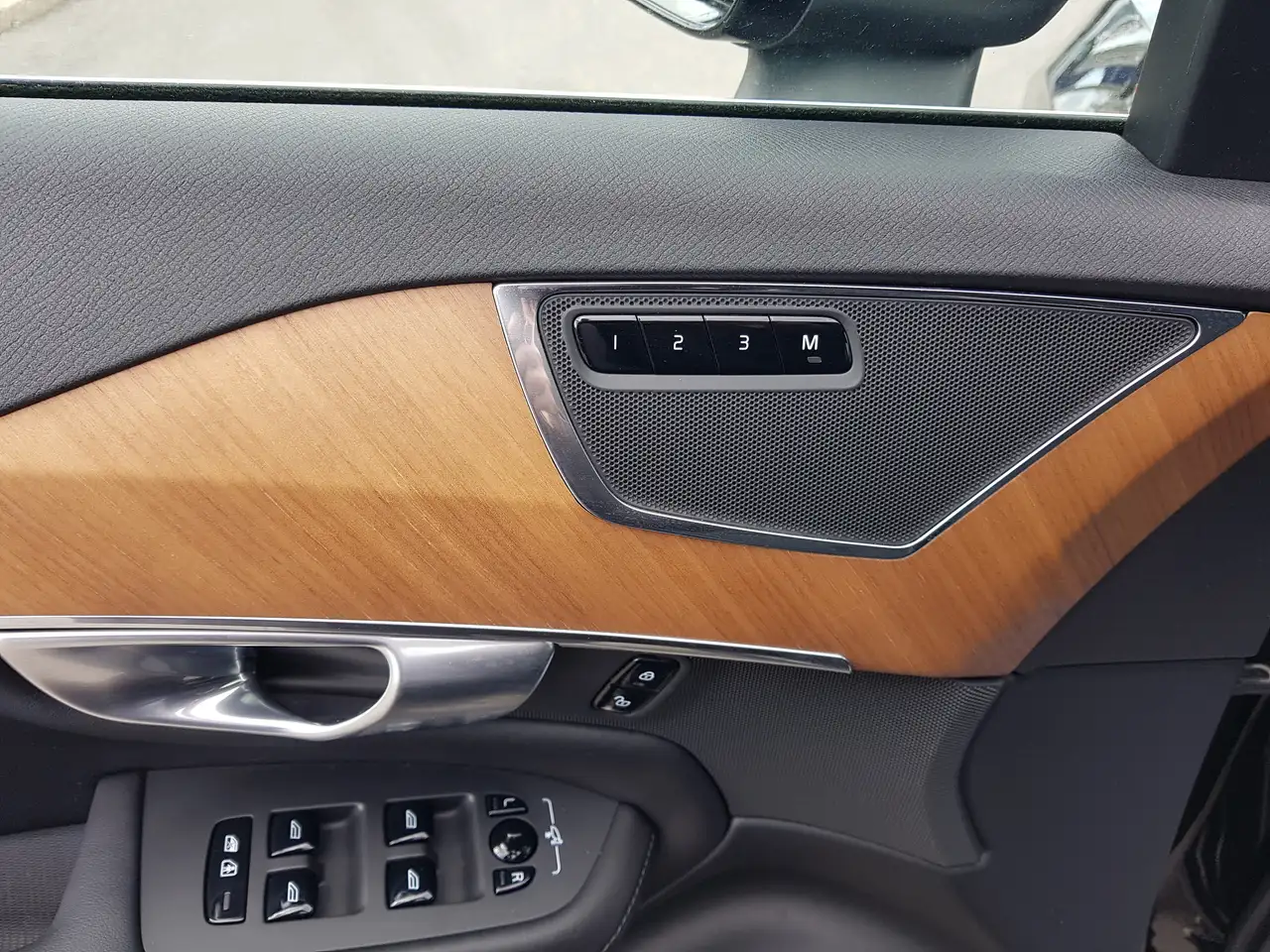 Volvo XC90 снимка Volvo XC90