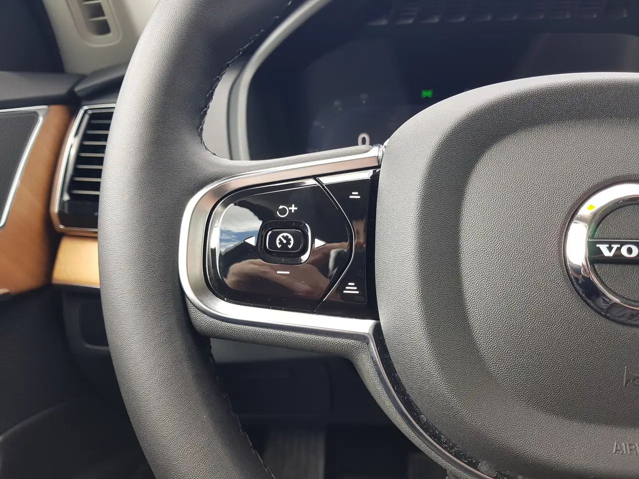 Volvo XC90 снимка Volvo XC90