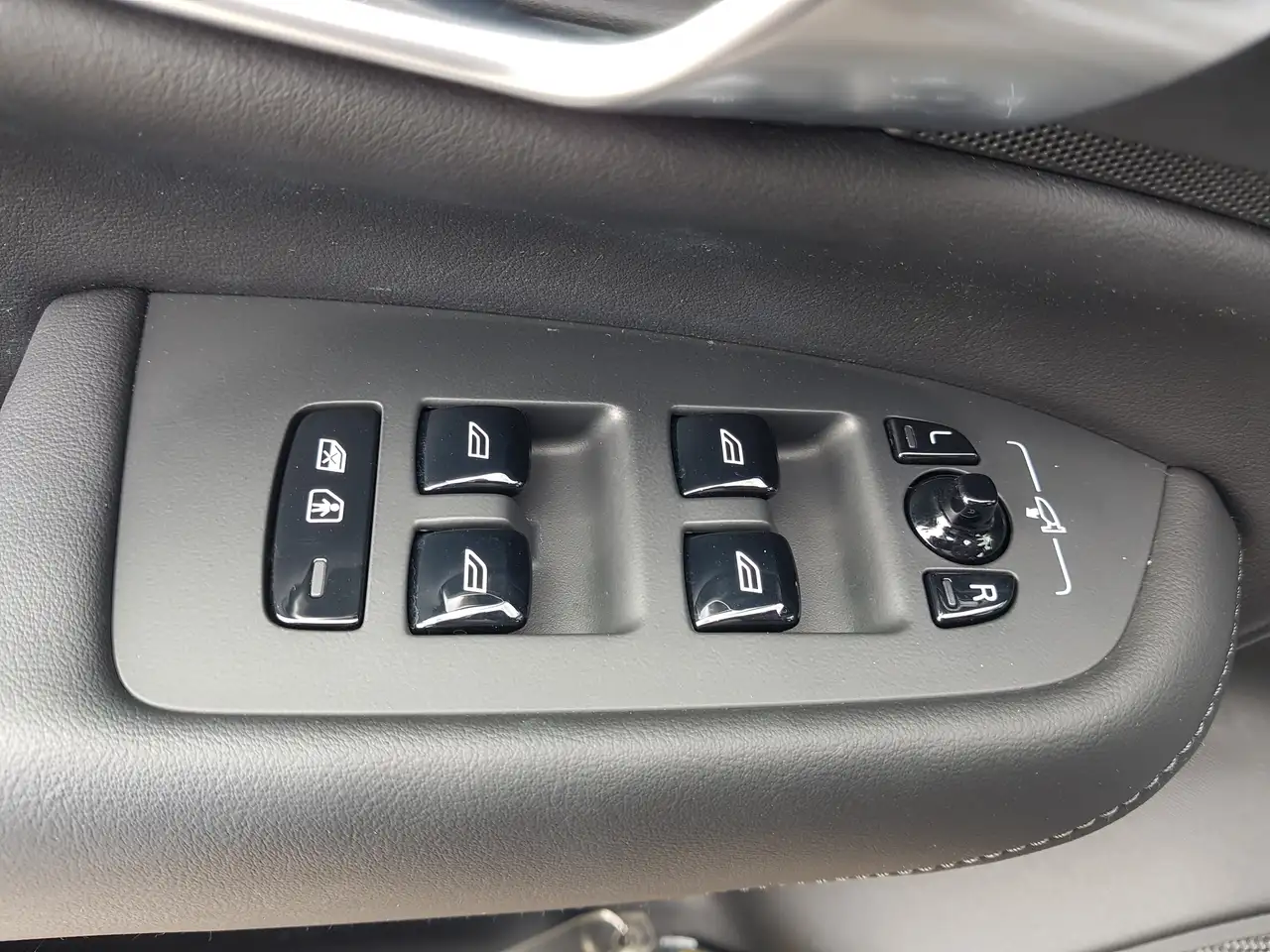Volvo XC90 снимка Volvo XC90