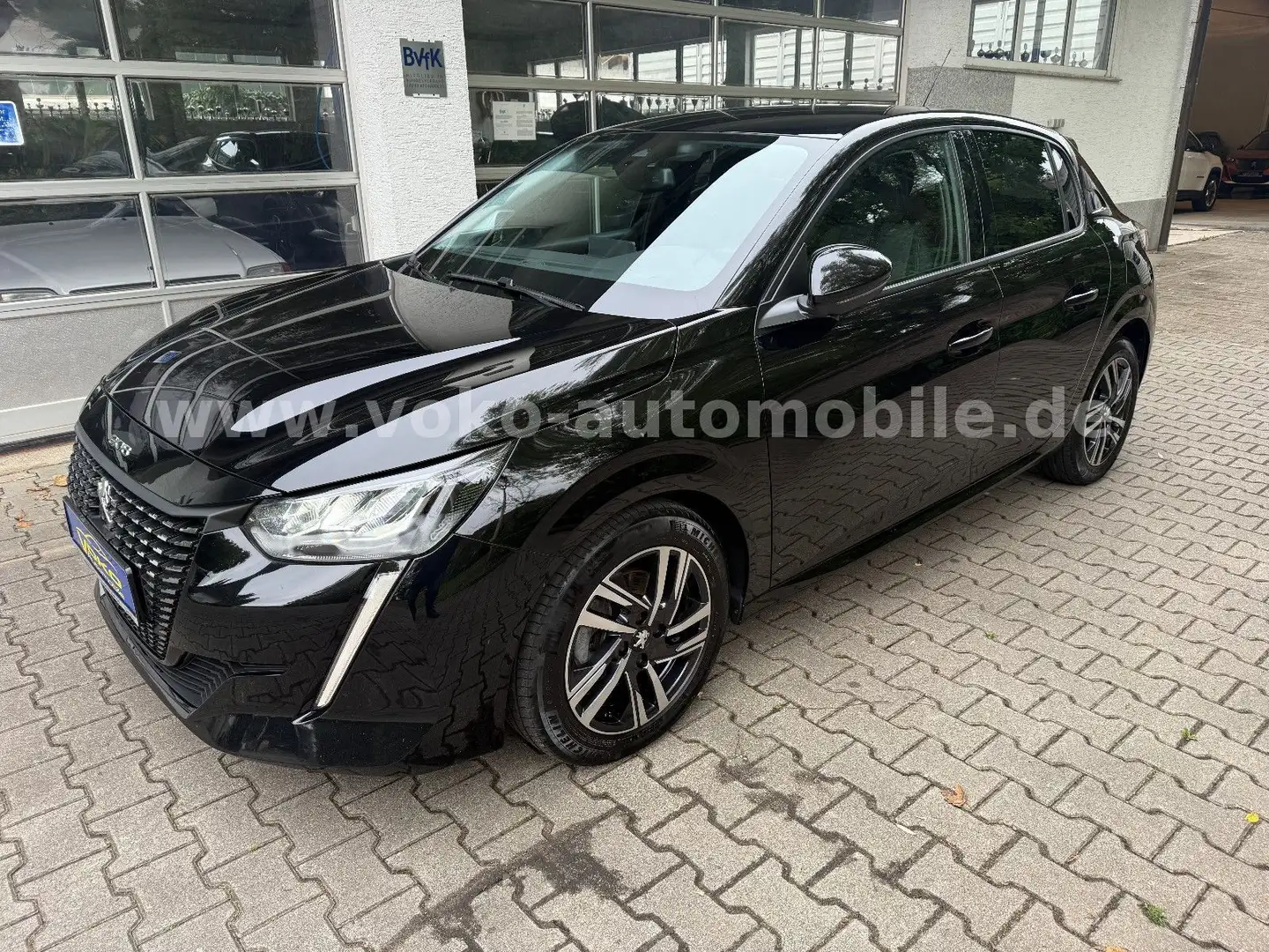 Peugeot 208 1.2 PT 100 Allure SPUR*SHZ*CARPLAY Schwarz - 2