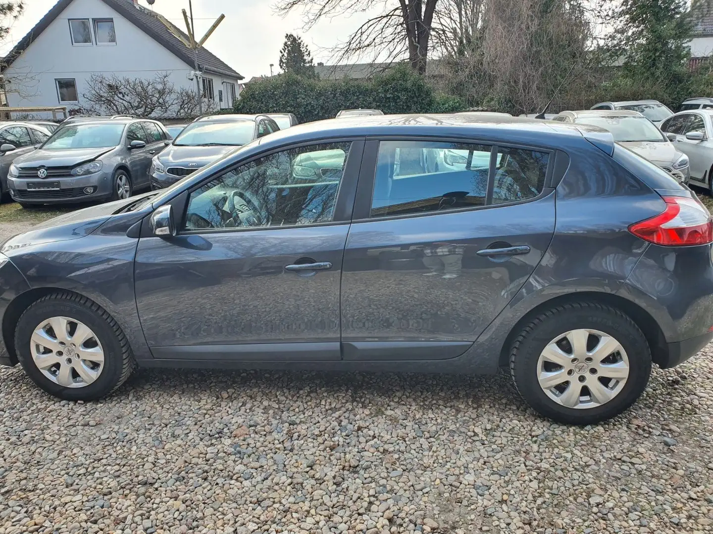 Renault Megane III Lim. 5-trg. Paris Grau - 2