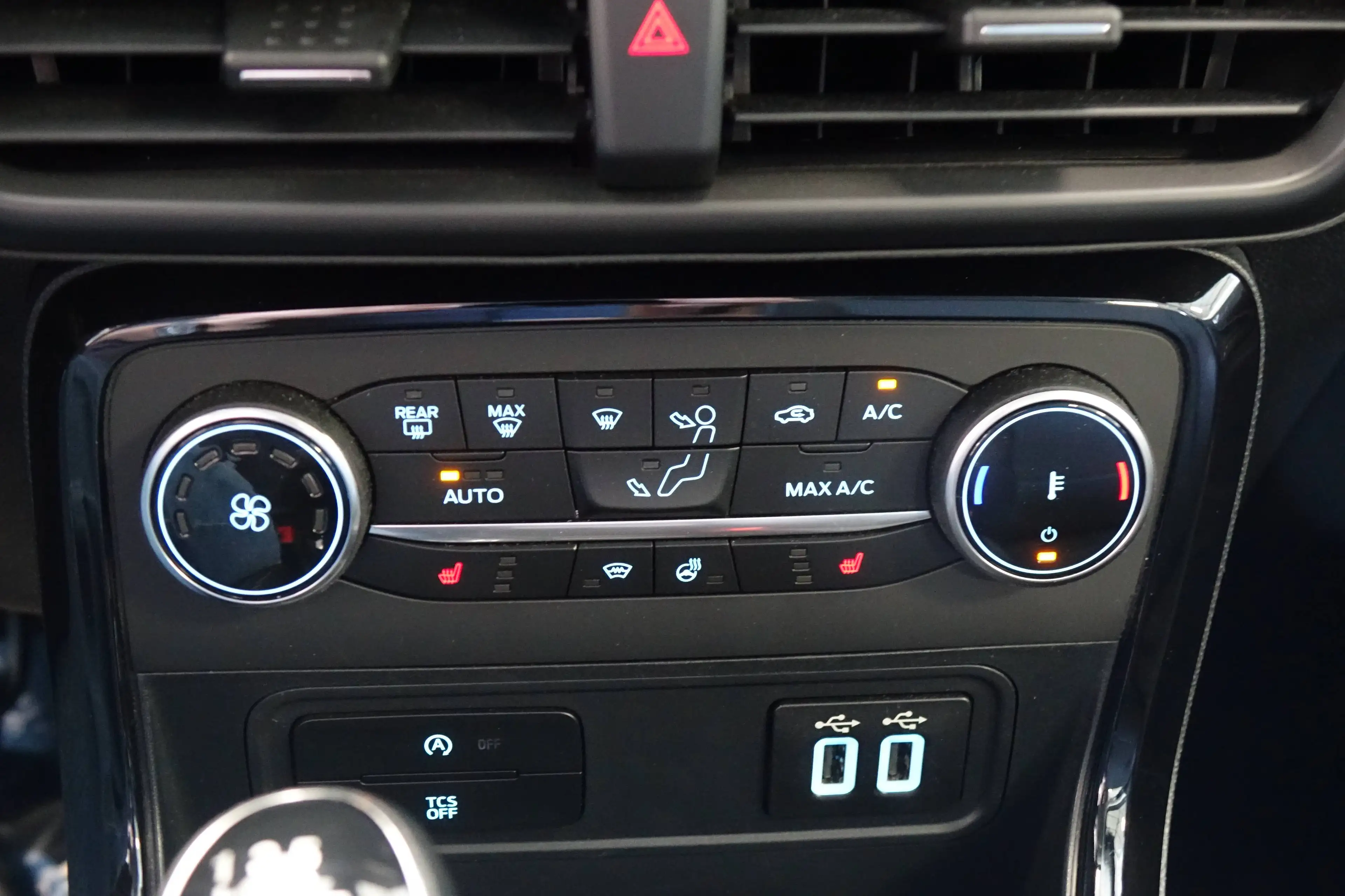 Ford EcoSport Titanium 1.0 EB +AHK+SHZ+Lenkrad hzbr+ — photo 12