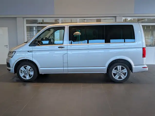 Volkswagen Multivan view 8