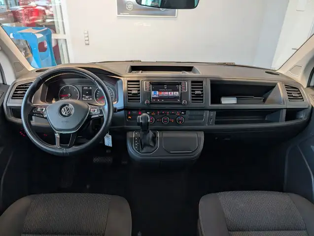 Volkswagen Multivan view 13