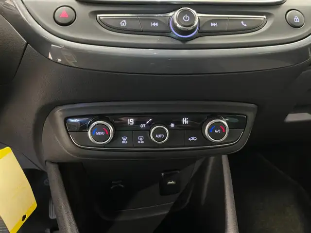 Opel Crossland view 12
