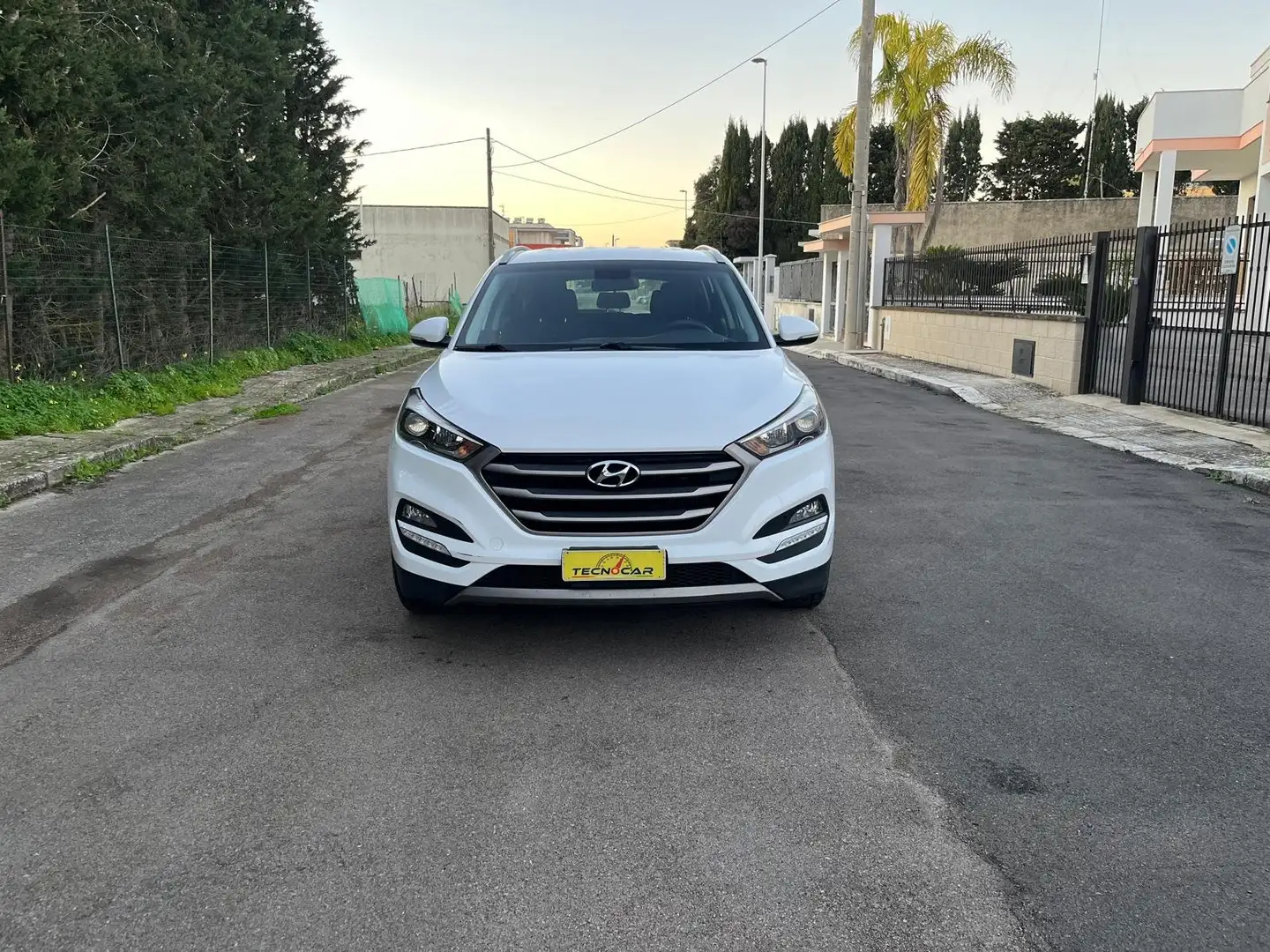 Hyundai TUCSON Tucson 1.7 crdi 2wd 115cv Weiß - 1